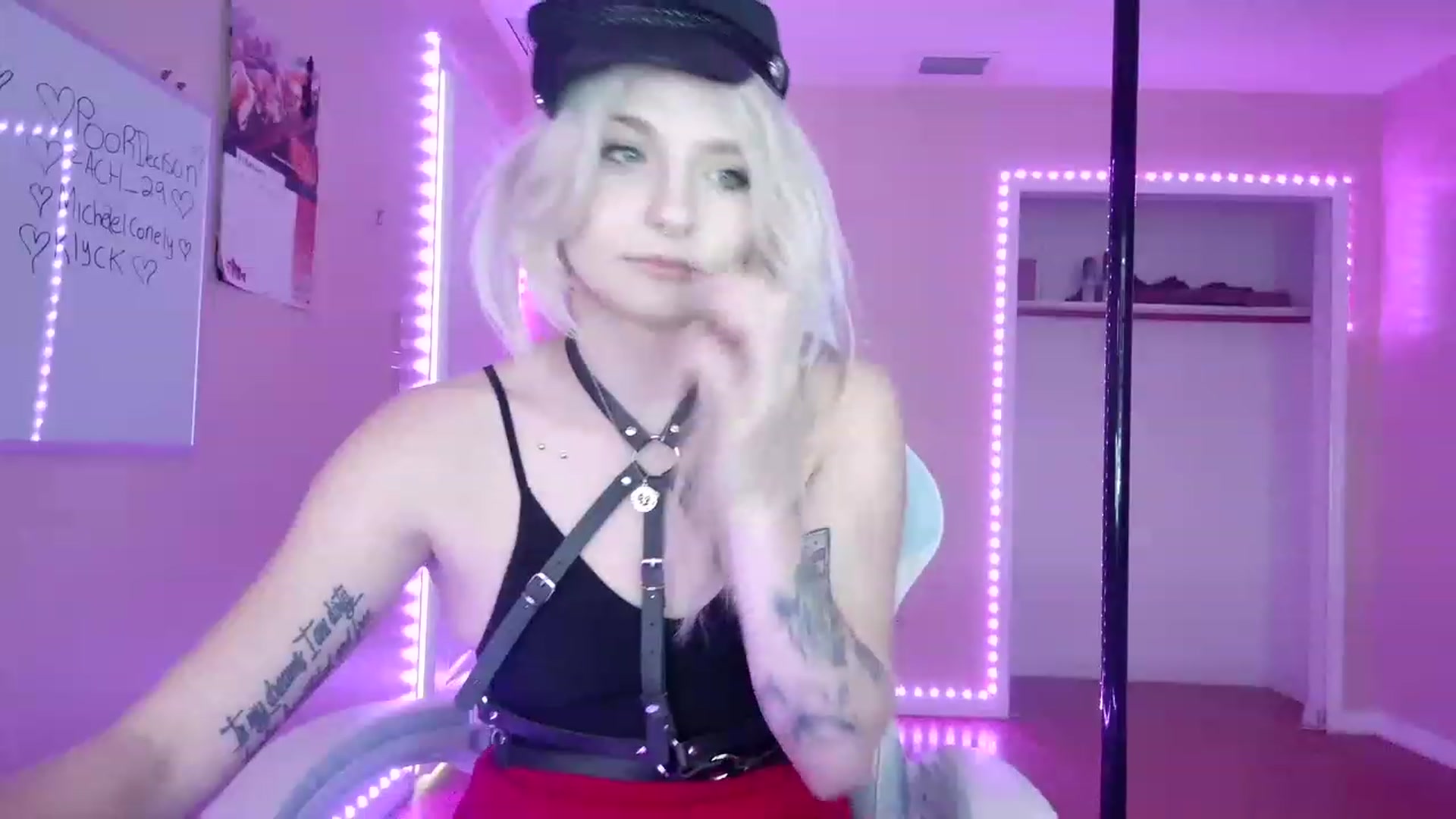 Gallery image thumbnail from DuckChan0's myfreecams stream on, 02/22/2023, 15:55 image 4 of 20