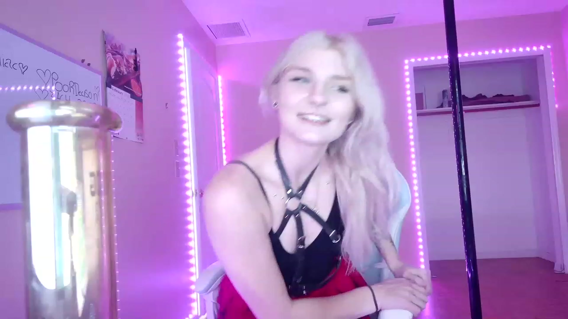 Gallery image thumbnail from DuckChan0's myfreecams stream on, 02/22/2023, 15:55 image 13 of 20
