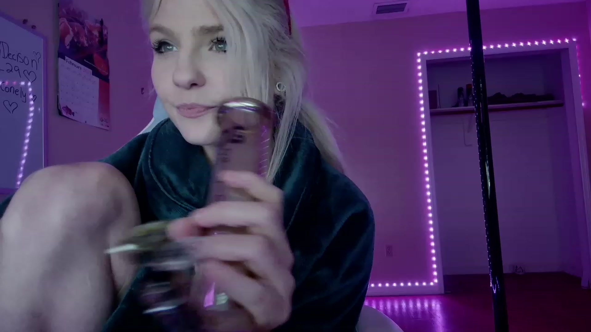 Gallery image thumbnail from DuckChan0's myfreecams stream on, 02/28/2023, 17:47 image 20 of 20