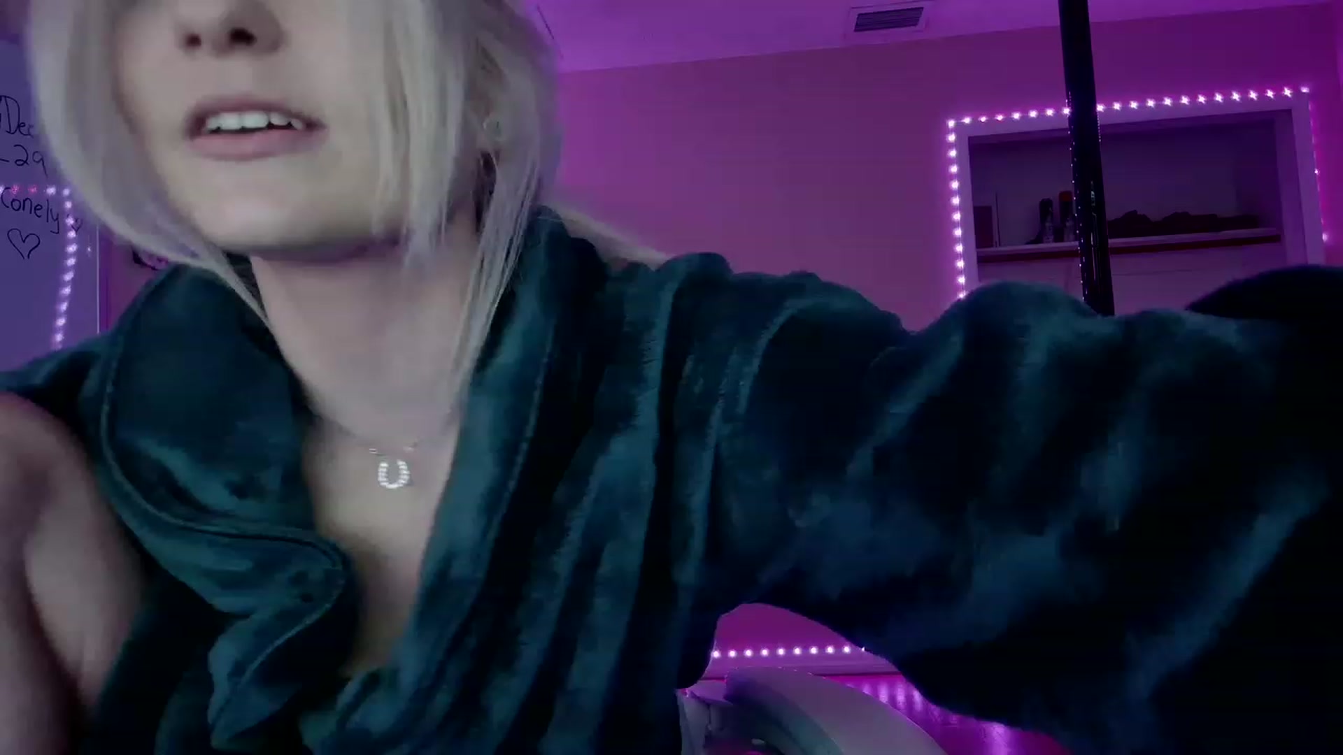 Gallery image thumbnail from DuckChan0's myfreecams stream on, 02/28/2023, 17:47 image 19 of 20
