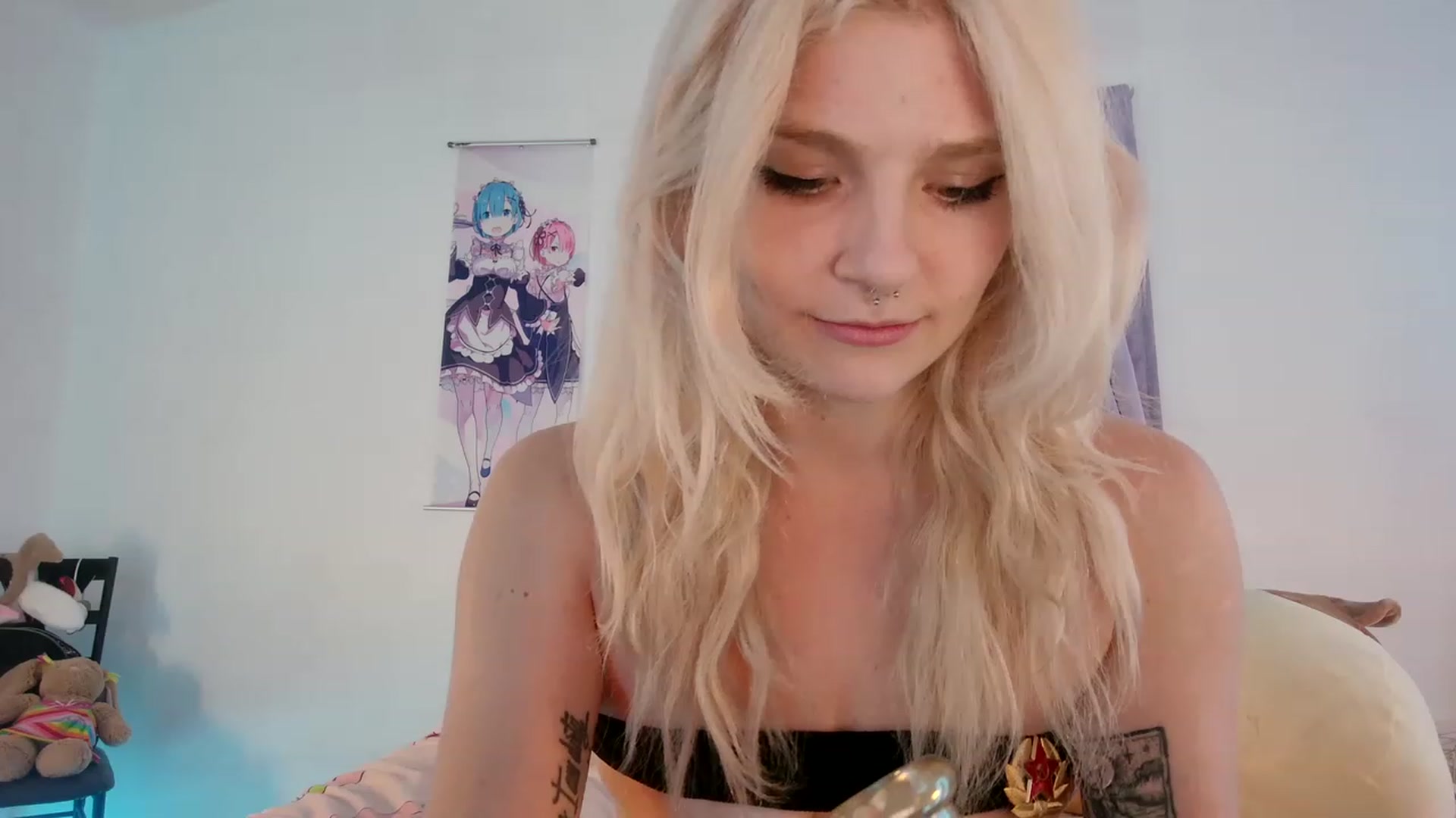 Gallery image thumbnail from DuckChan0's myfreecams stream on, 03/06/2023, 24:40 image 16 of 20
