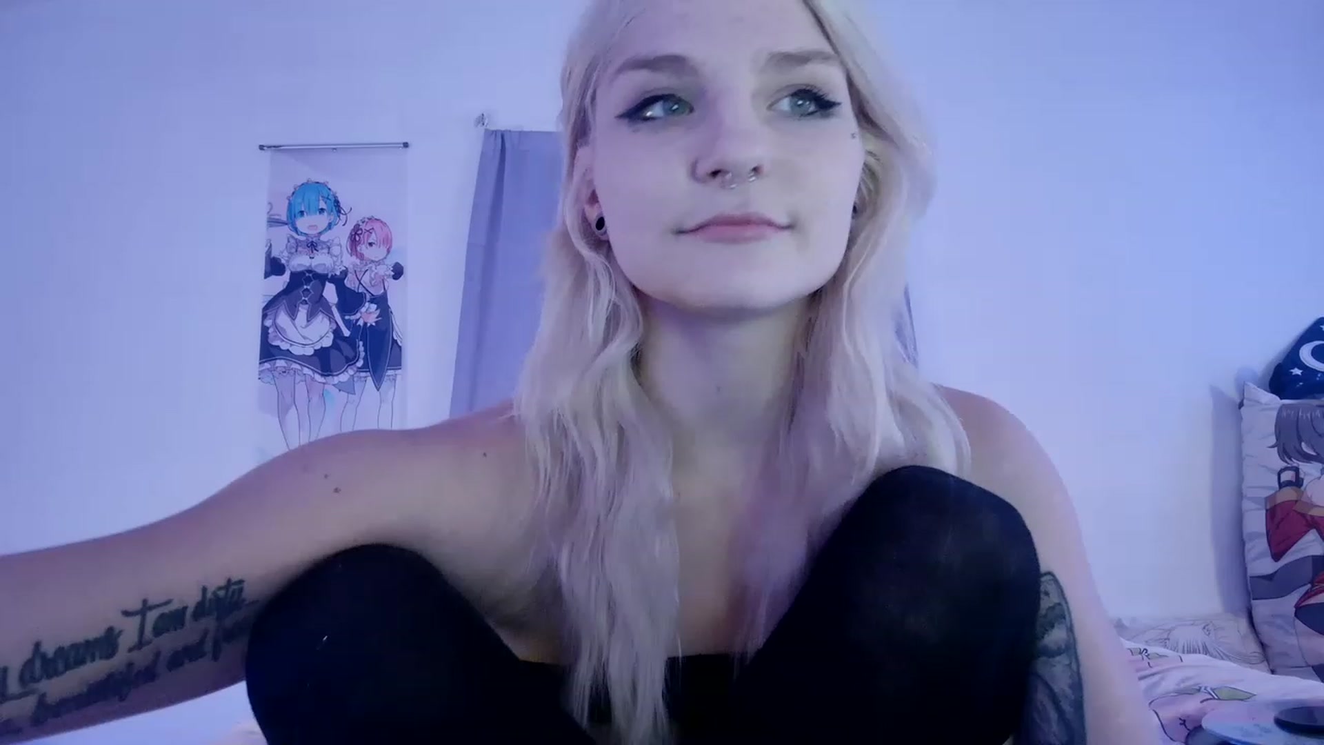 Gallery image thumbnail from DuckChan0's myfreecams stream on, 03/06/2023, 24:40 image 6 of 20