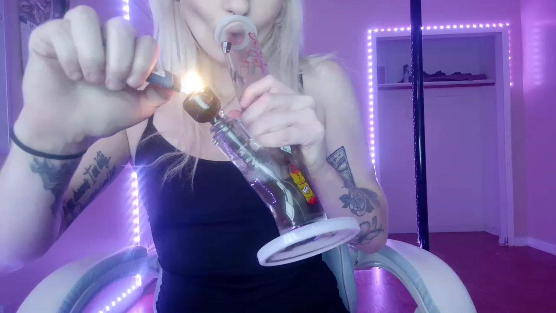 Gallery image thumbnail from DuckChan0's myfreecams stream on, 03/09/2023, 16:34 image 7 of 20