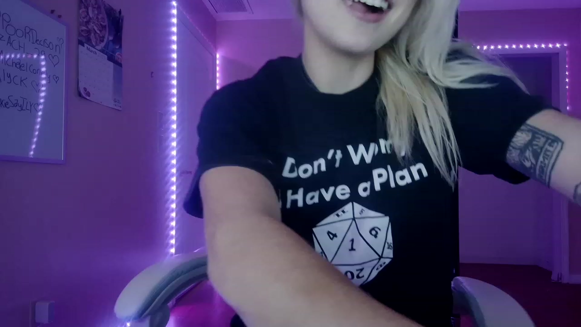 Gallery image thumbnail from DuckChan0's myfreecams stream on, 03/09/2023, 19:00 image 1 of 20