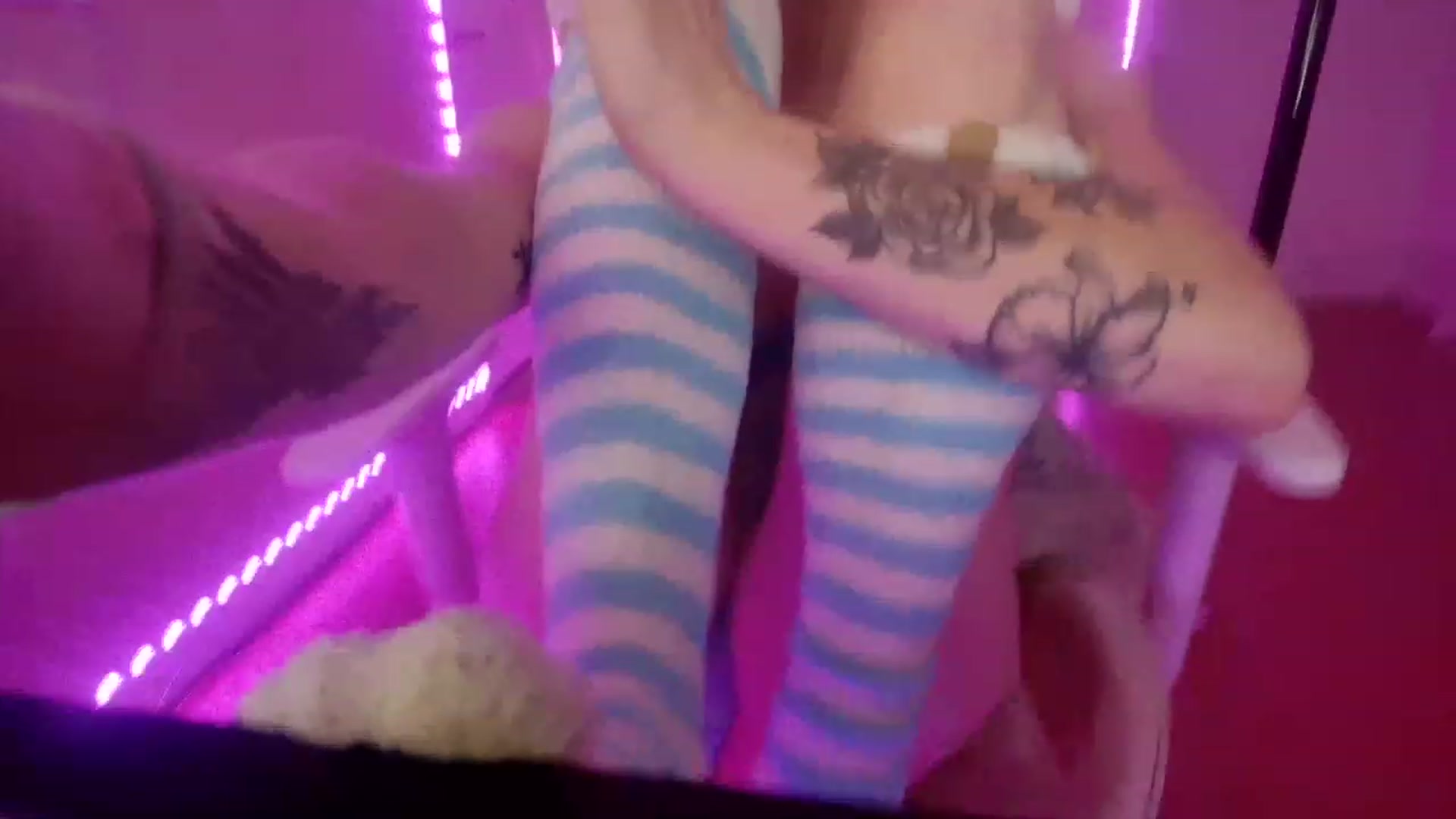 Gallery image thumbnail from DuckChan0's myfreecams stream on, 03/13/2023, 17:21 image 12 of 20