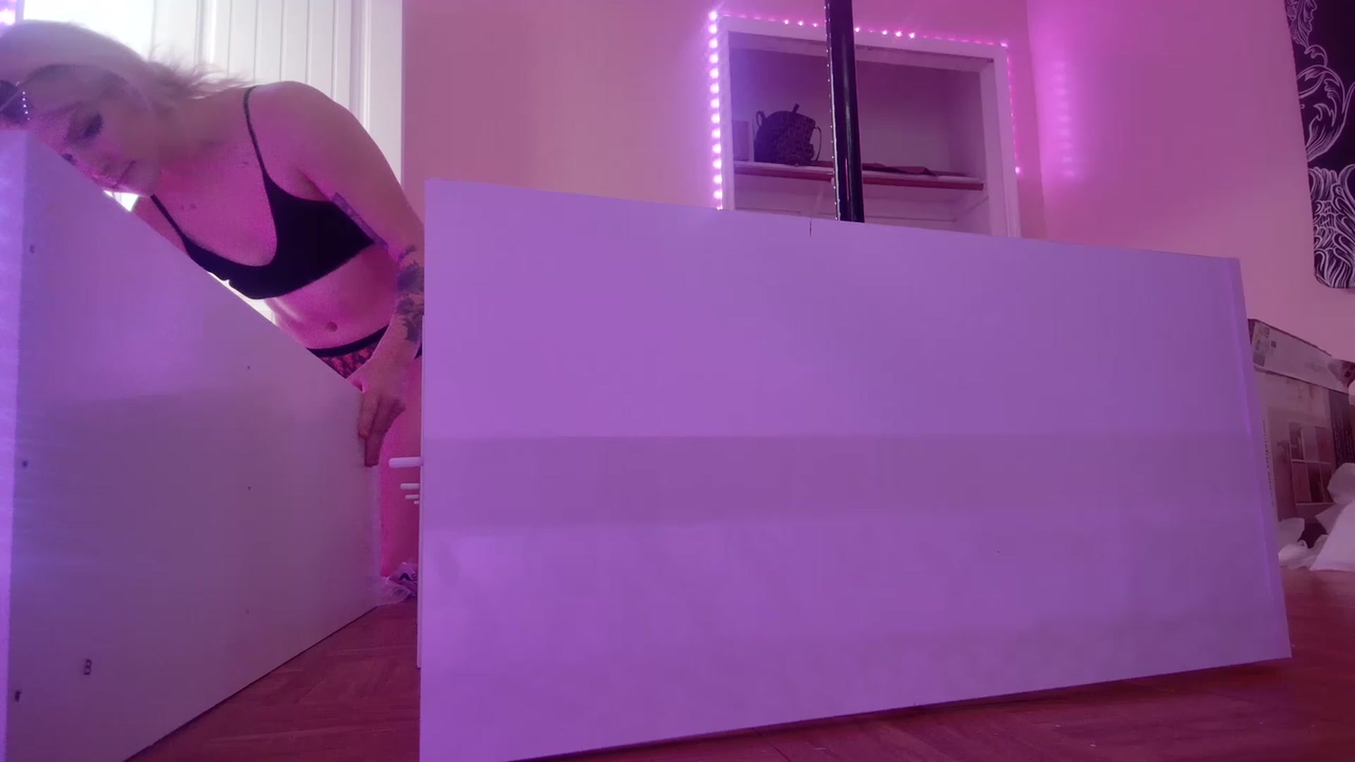 Gallery image thumbnail from DuckChan0's myfreecams stream on, 03/15/2023, 15:57 image 16 of 20