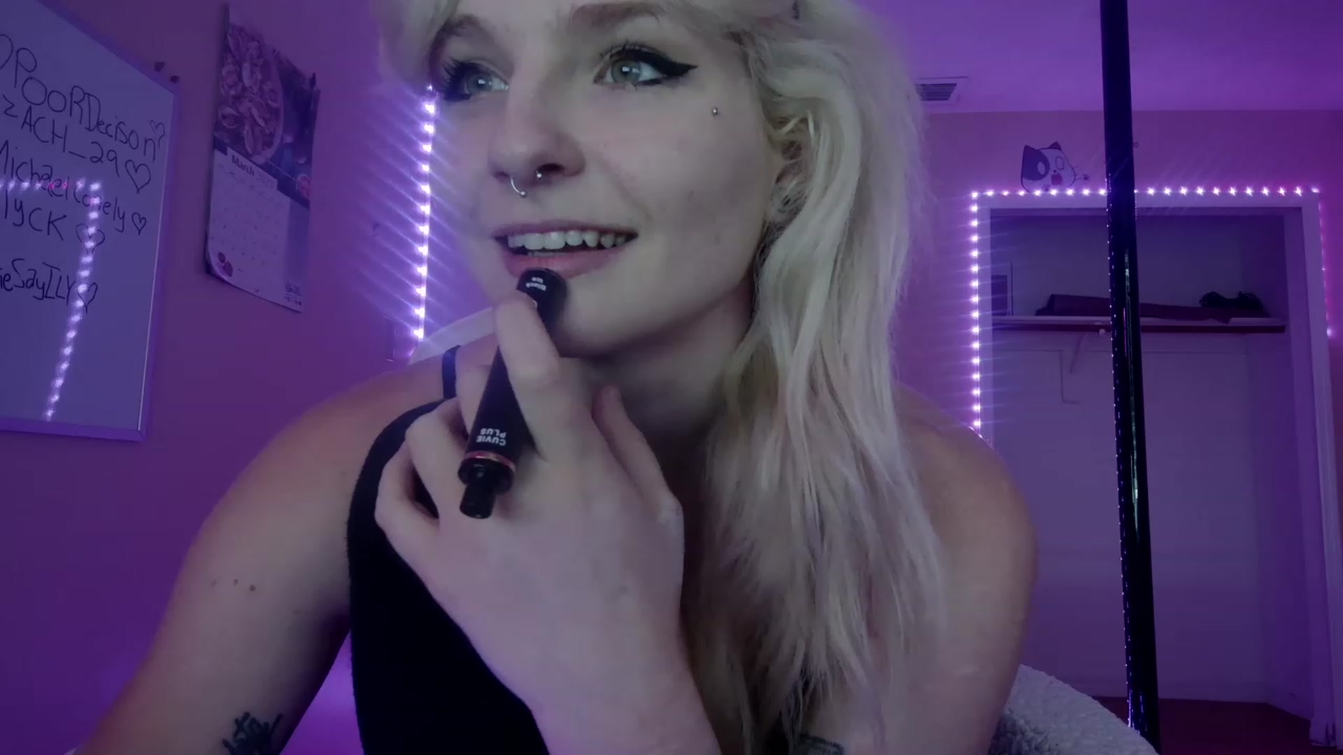Gallery image thumbnail from DuckChan0's myfreecams stream on, 03/20/2023, 16:56 image 4 of 20