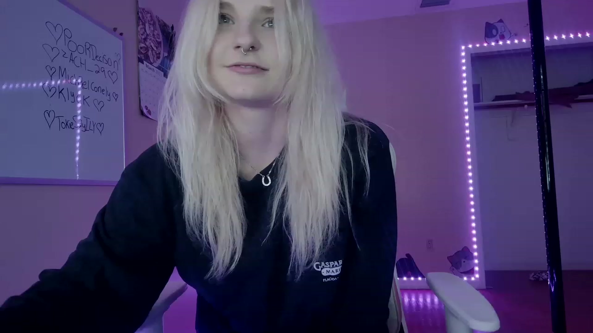 Gallery image thumbnail from DuckChan0's myfreecams stream on, 03/22/2023, 19:04 image 1 of 20