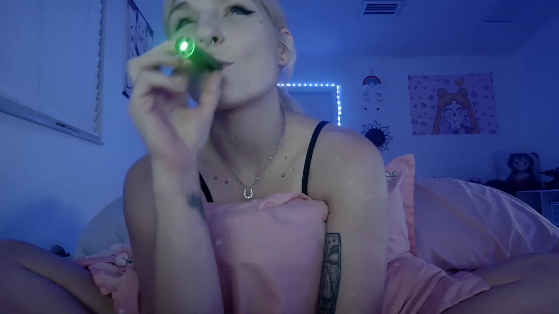 Gallery image thumbnail from DuckChan0's myfreecams stream on, 03/26/2023, 24:51 image 8 of 20