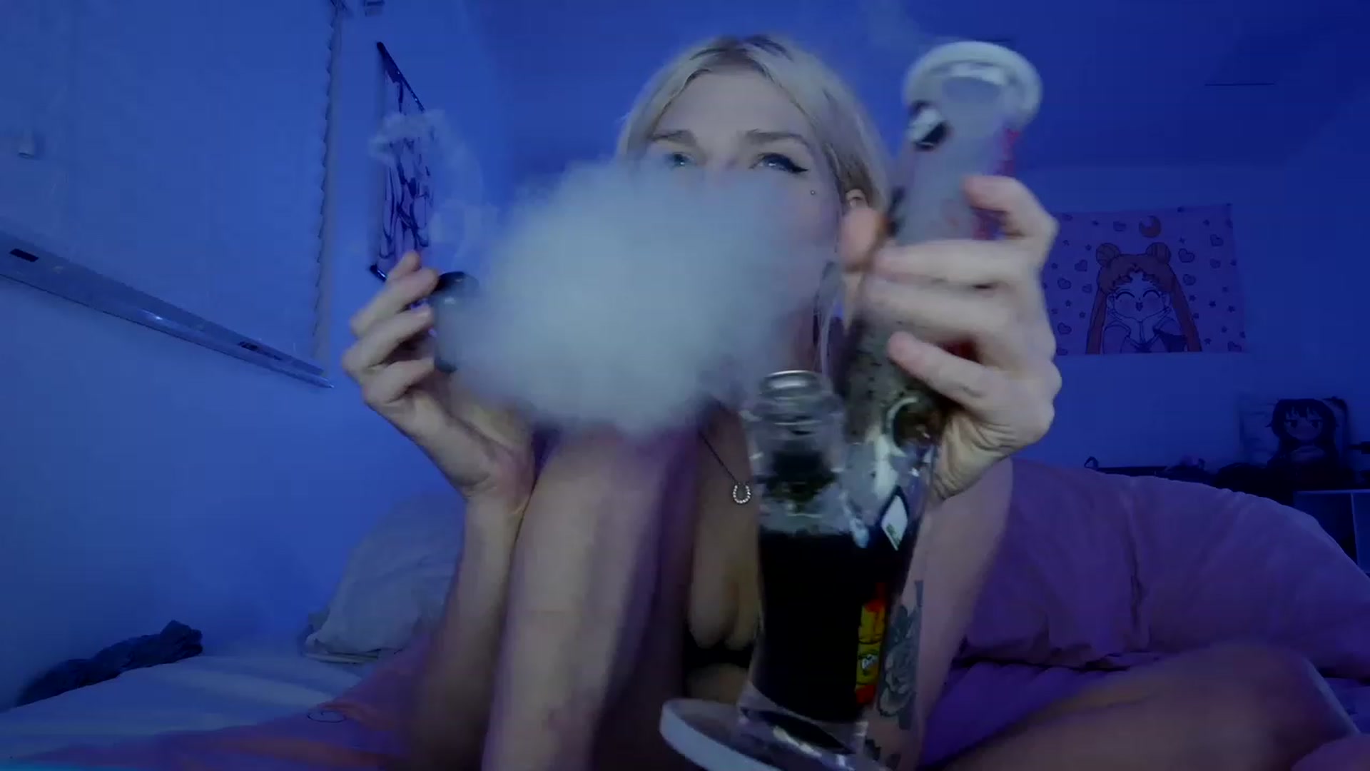 Gallery image thumbnail from DuckChan0's myfreecams stream on, 03/26/2023, 01:27 image 18 of 20