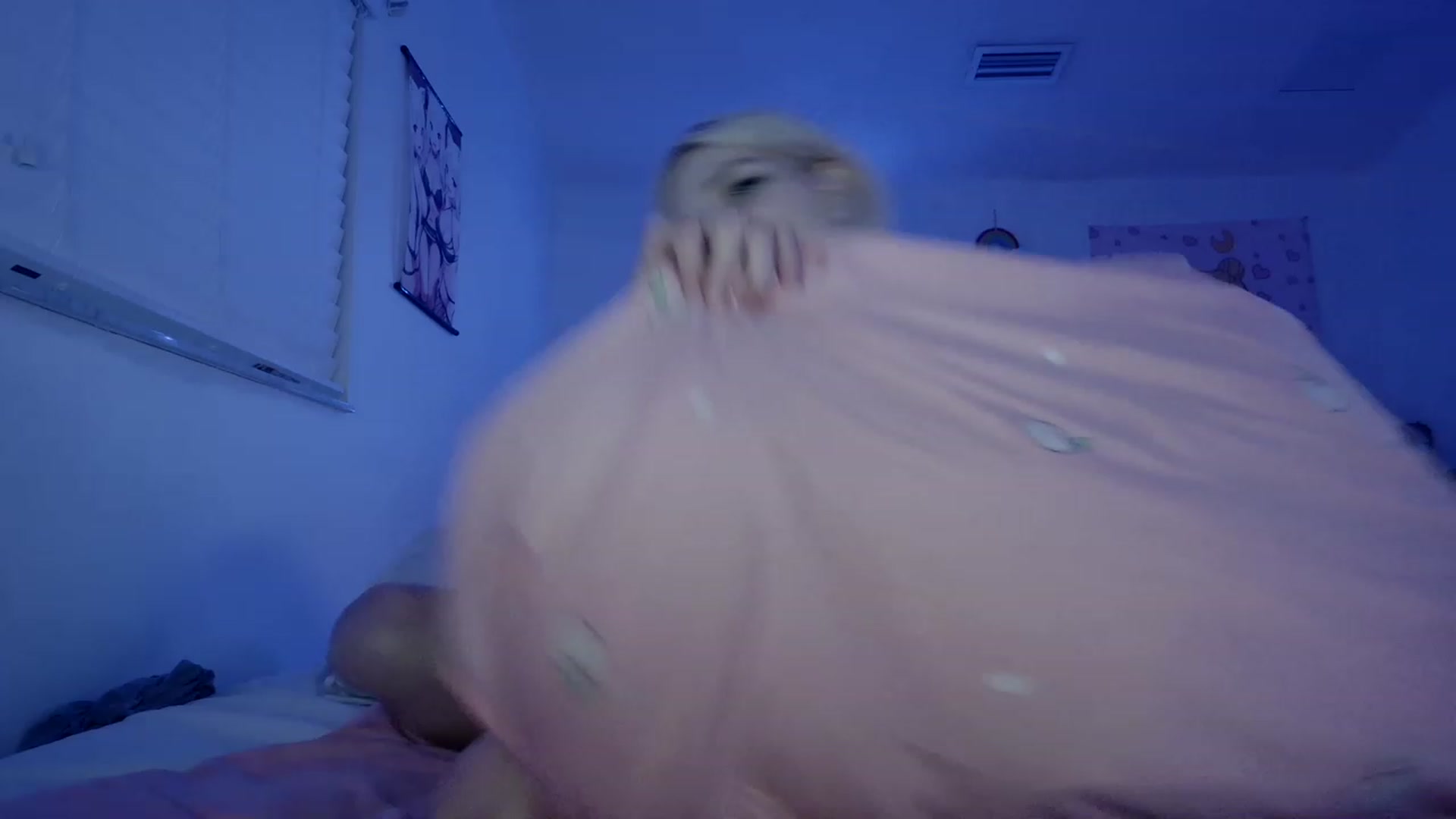 Gallery image thumbnail from DuckChan0's myfreecams stream on, 03/26/2023, 01:27 image 19 of 20