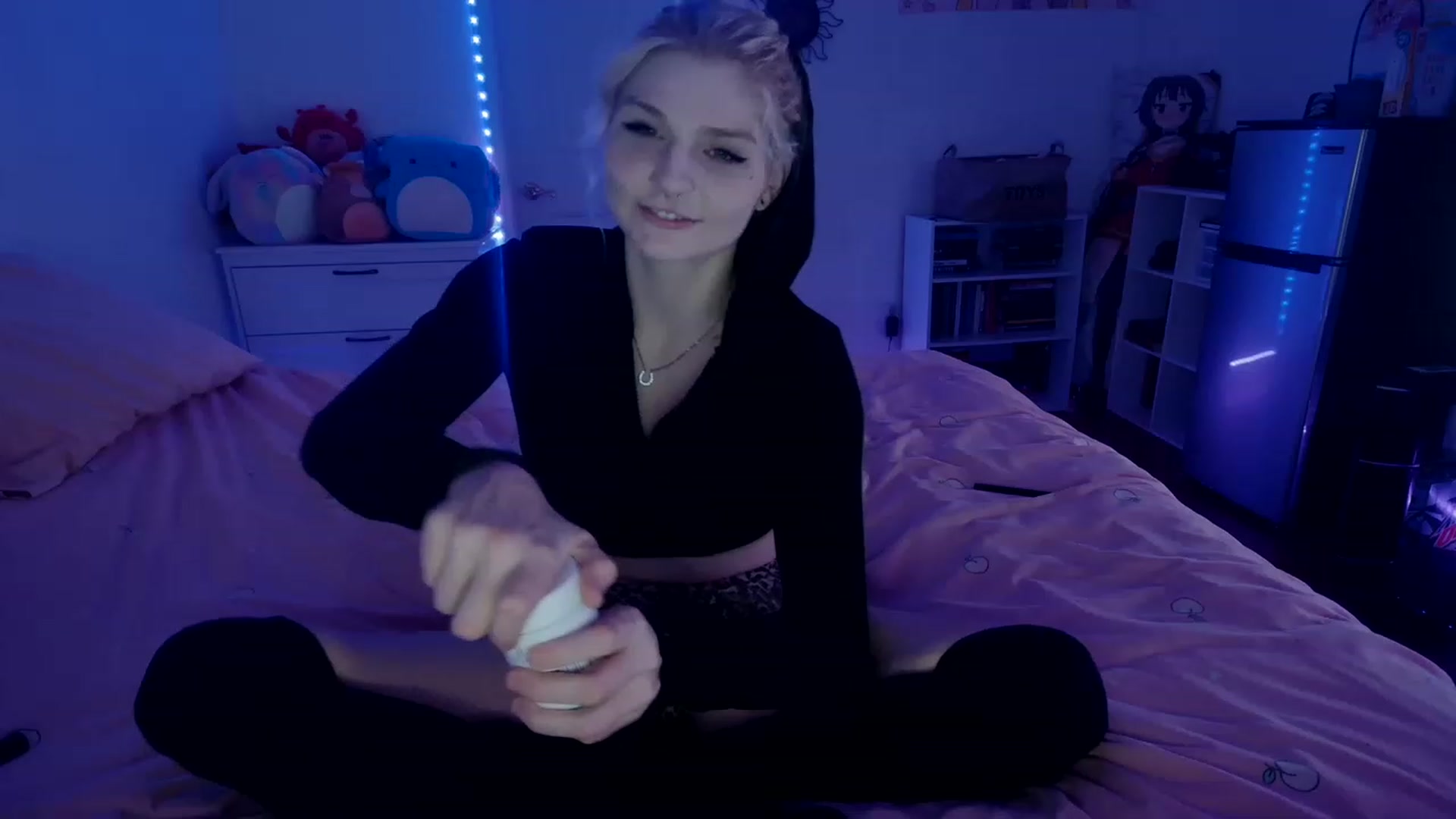 Gallery image thumbnail from DuckChan0's myfreecams stream on, 03/26/2023, 22:30 image 5 of 20