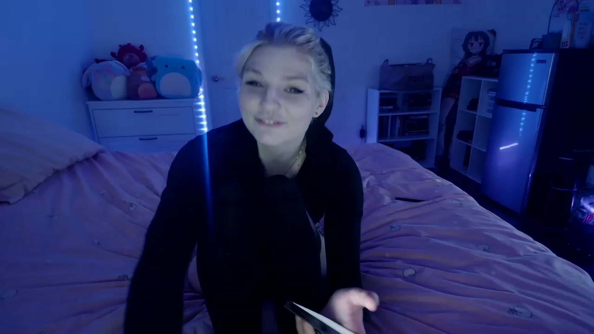 Gallery image thumbnail from DuckChan0's myfreecams stream on, 03/26/2023, 22:30 image 1 of 20
