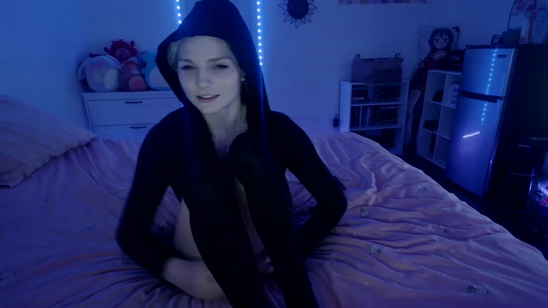 Gallery image thumbnail from DuckChan0's myfreecams stream on, 03/26/2023, 22:30 image 8 of 20