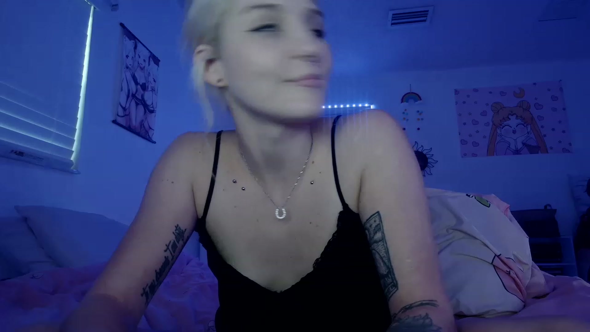 Gallery image thumbnail from DuckChan0's myfreecams stream on, 03/26/2023, 23:33 image 10 of 20