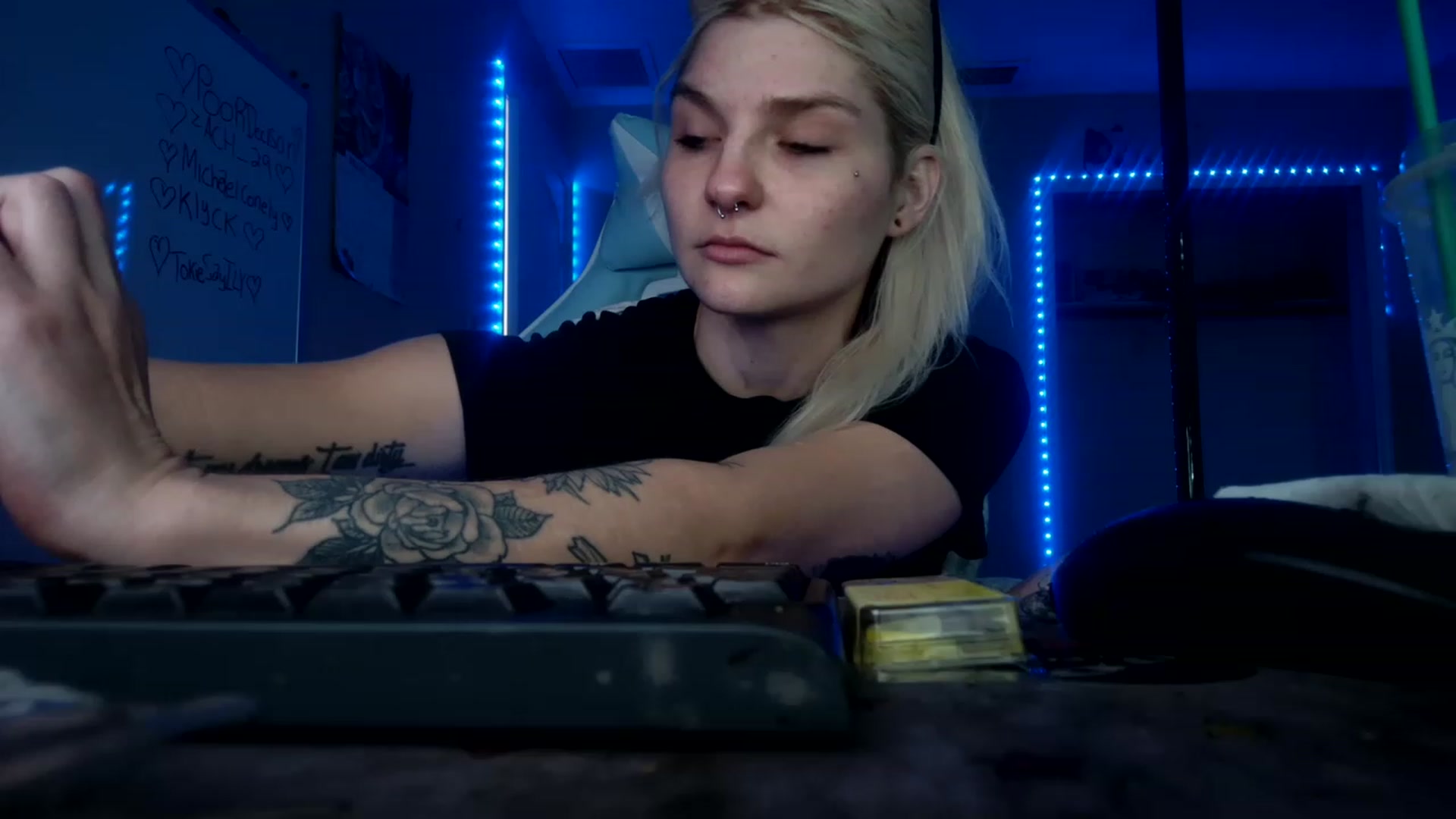 Gallery image thumbnail from DuckChan0's myfreecams stream on, 03/30/2023, 17:03 image 14 of 20