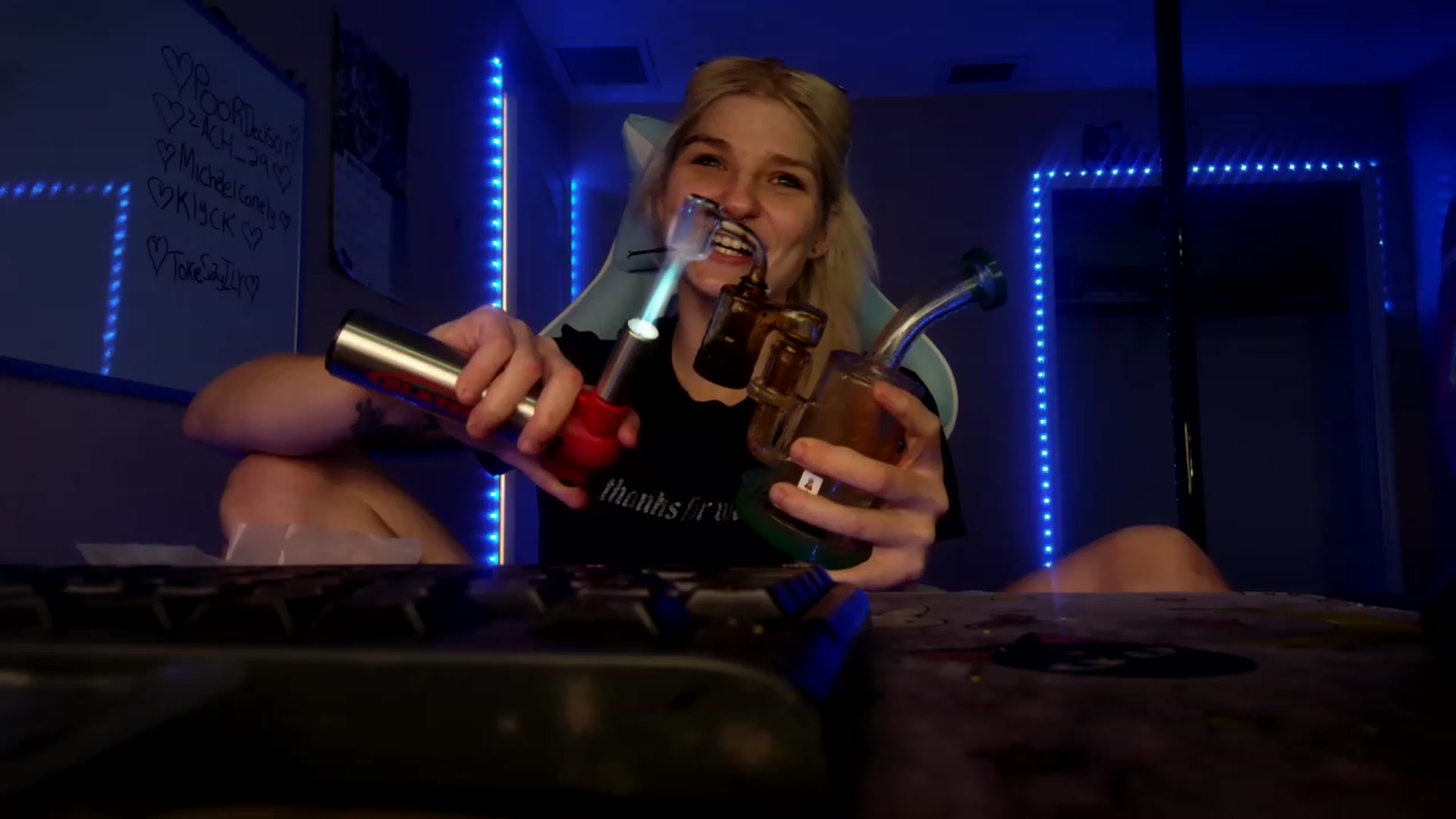 Gallery image thumbnail from DuckChan0's myfreecams stream on, 03/30/2023, 17:03 image 16 of 20