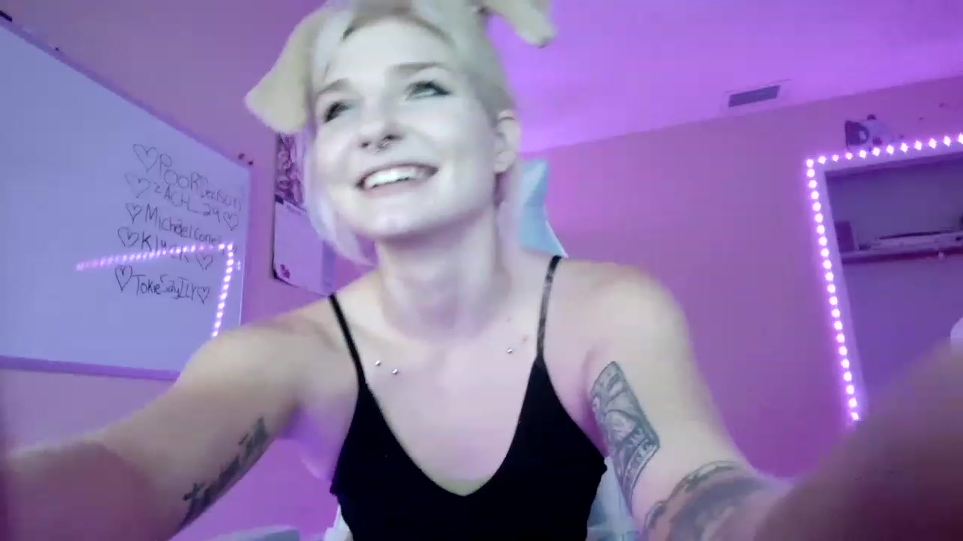Gallery image thumbnail from DuckChan0's myfreecams stream on, 04/05/2023, 17:58 image 7 of 20