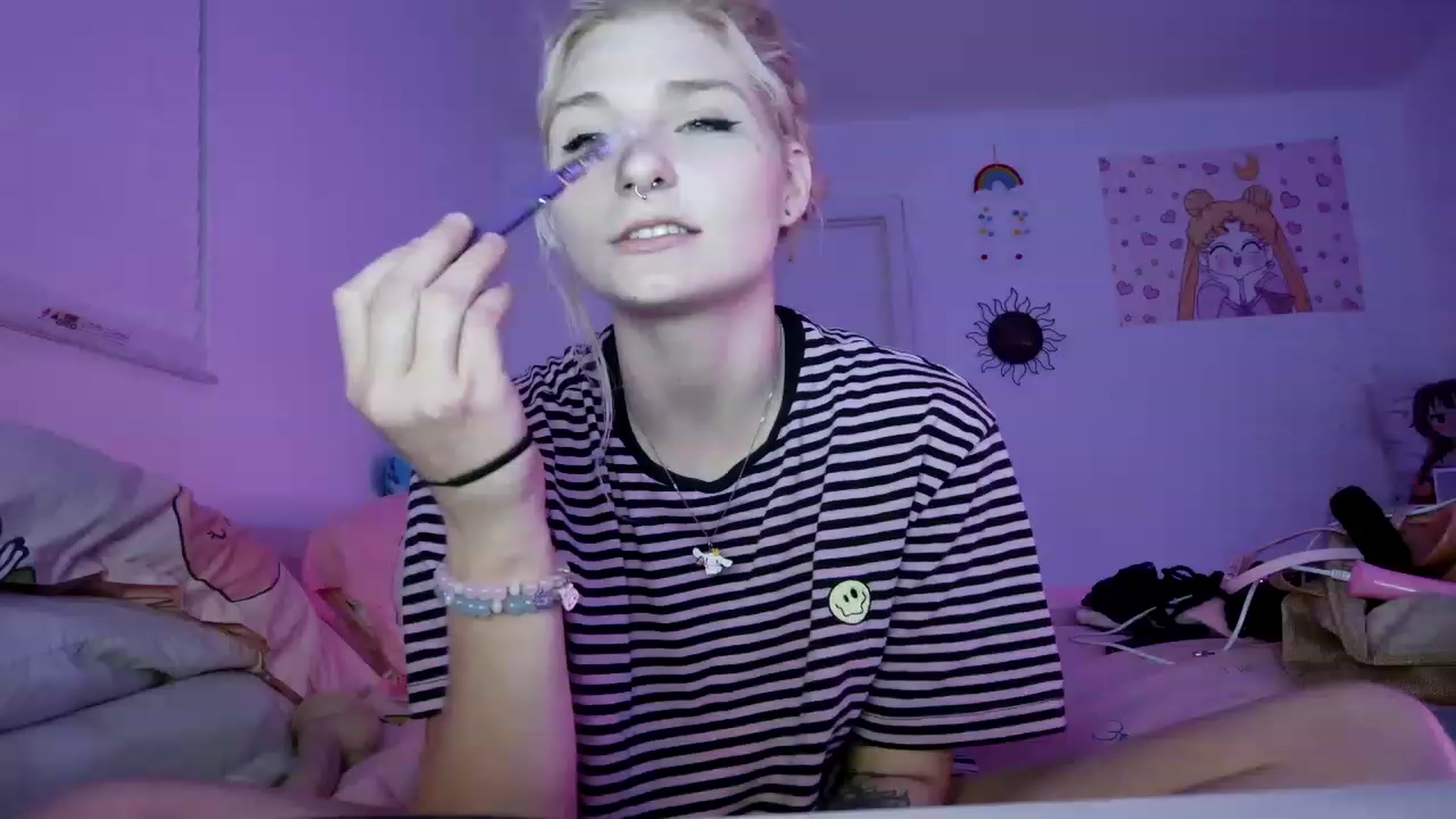 Gallery image thumbnail from DuckChan0's myfreecams stream on, 04/09/2023, 01:02 image 8 of 20