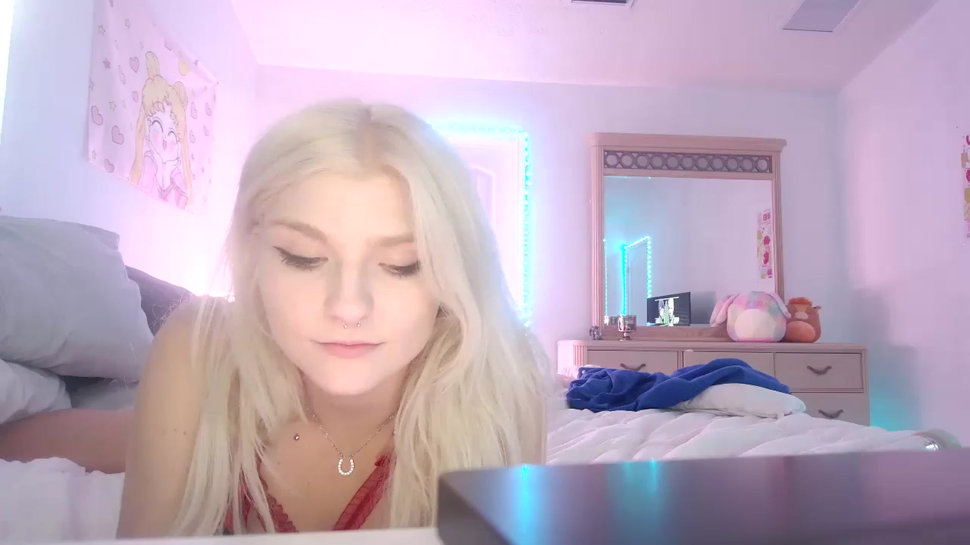 Gallery image thumbnail from DuckChan0's myfreecams stream on, 04/20/2023, 23:18 image 4 of 20