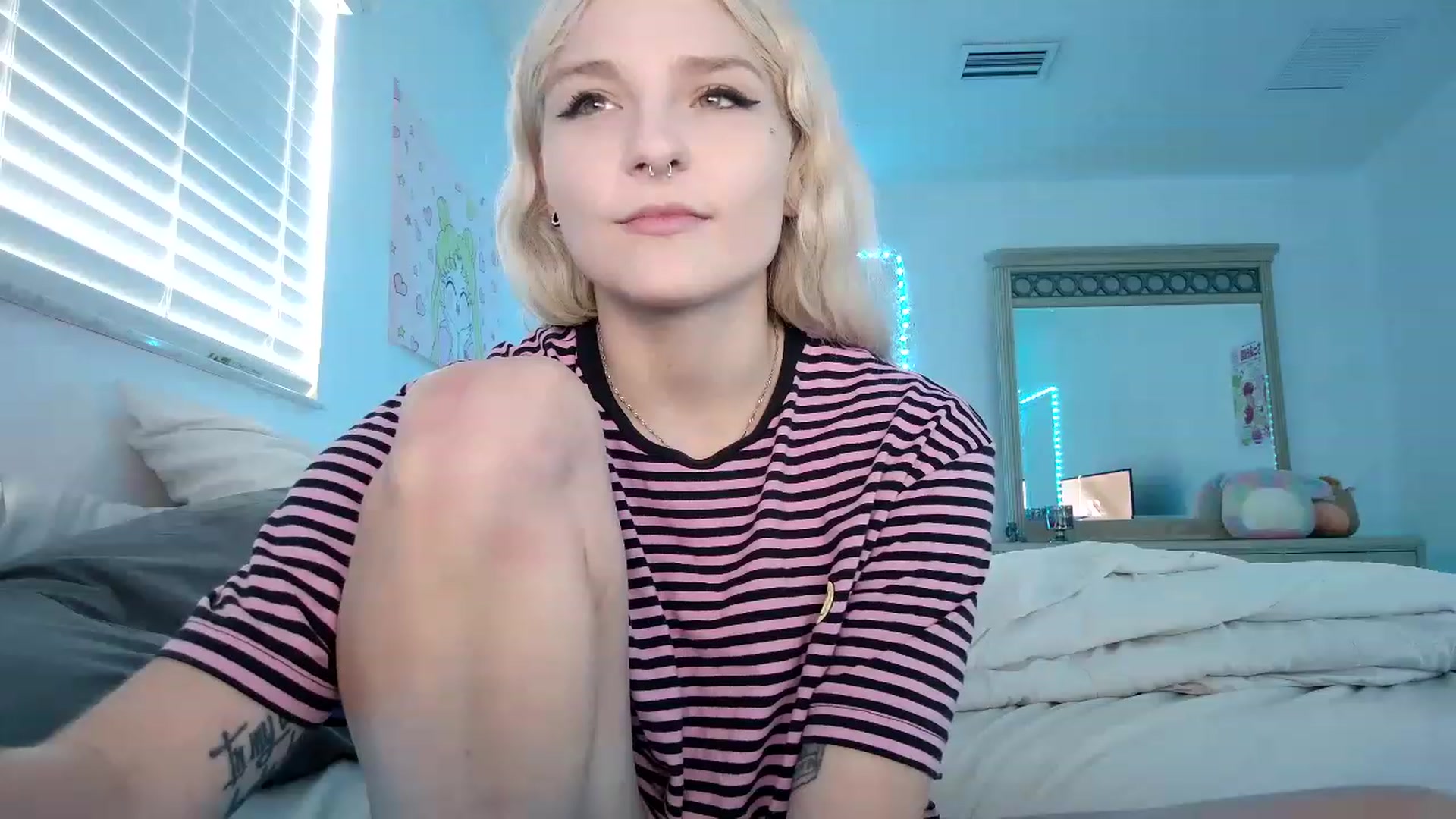 Gallery image thumbnail from DuckChan0's myfreecams stream on, 04/26/2023, 17:03 image 13 of 20