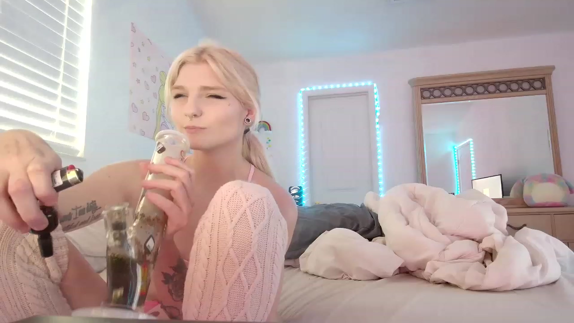 Gallery image thumbnail from DuckChan0's myfreecams stream on, 05/03/2023, 16:54 image 14 of 20