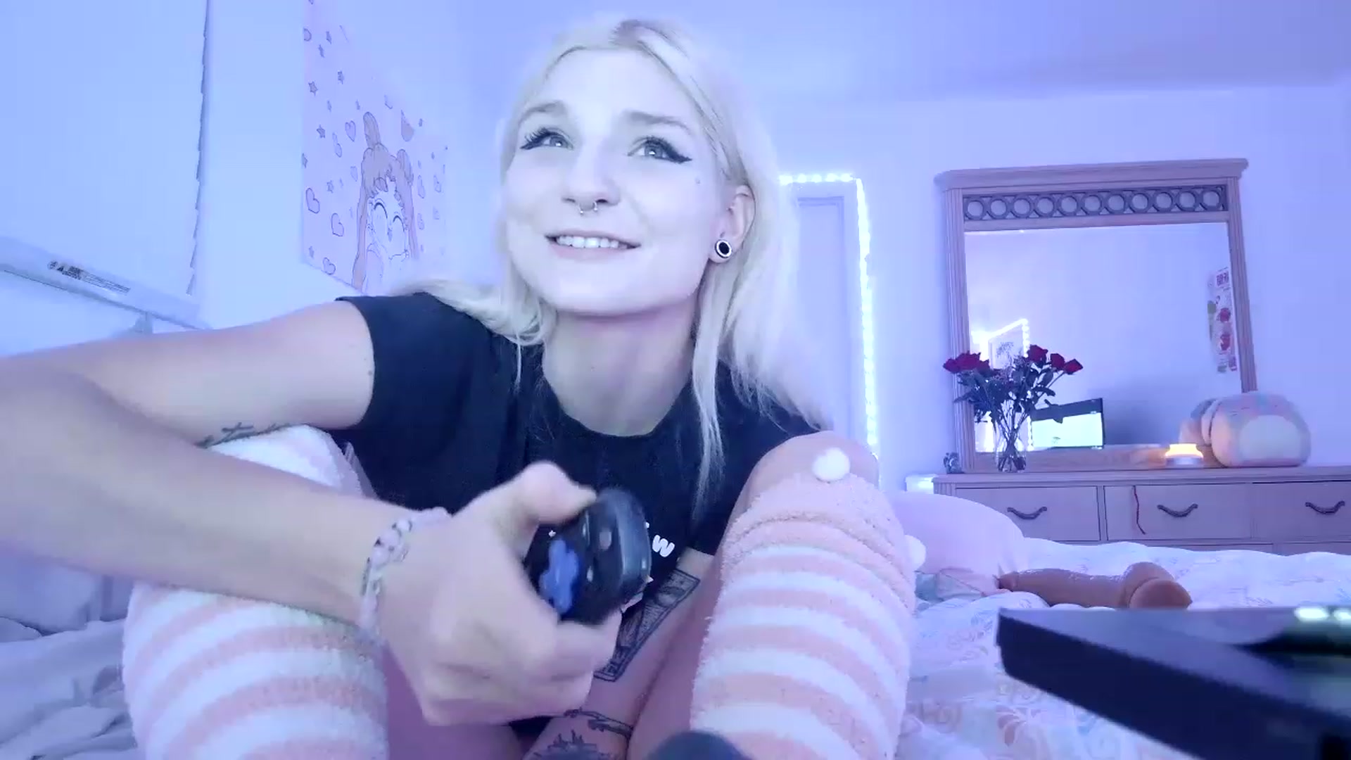 Gallery image thumbnail from DuckChan0's myfreecams stream on, 05/06/2023, 24:52 image 2 of 20