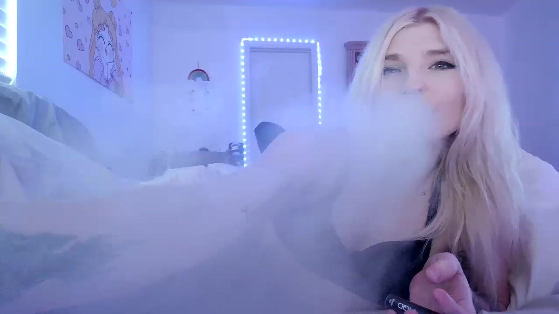 Gallery image thumbnail from DuckChan0's myfreecams stream on, 05/10/2023, 17:40 image 11 of 20