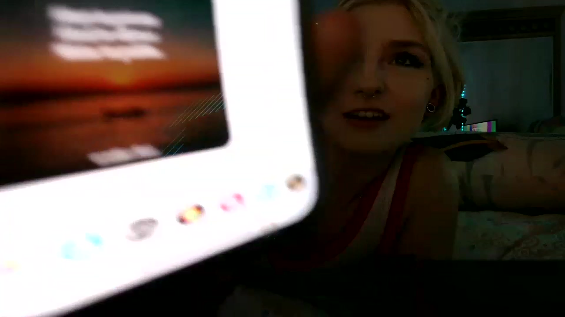 Gallery image thumbnail from DuckChan0's myfreecams stream on, 05/12/2023, 17:44 image 12 of 20
