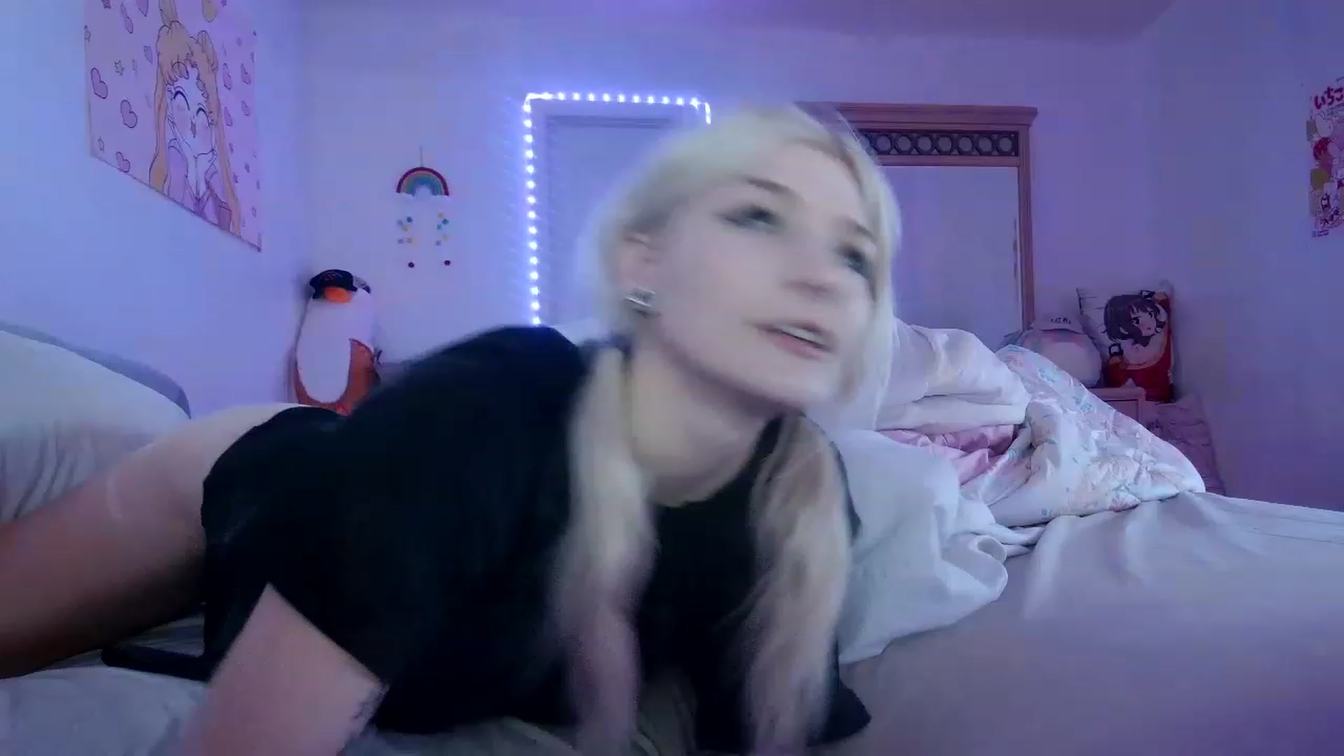 Gallery image thumbnail from DuckChan0's myfreecams stream on, 05/15/2023, 19:33 image 1 of 20