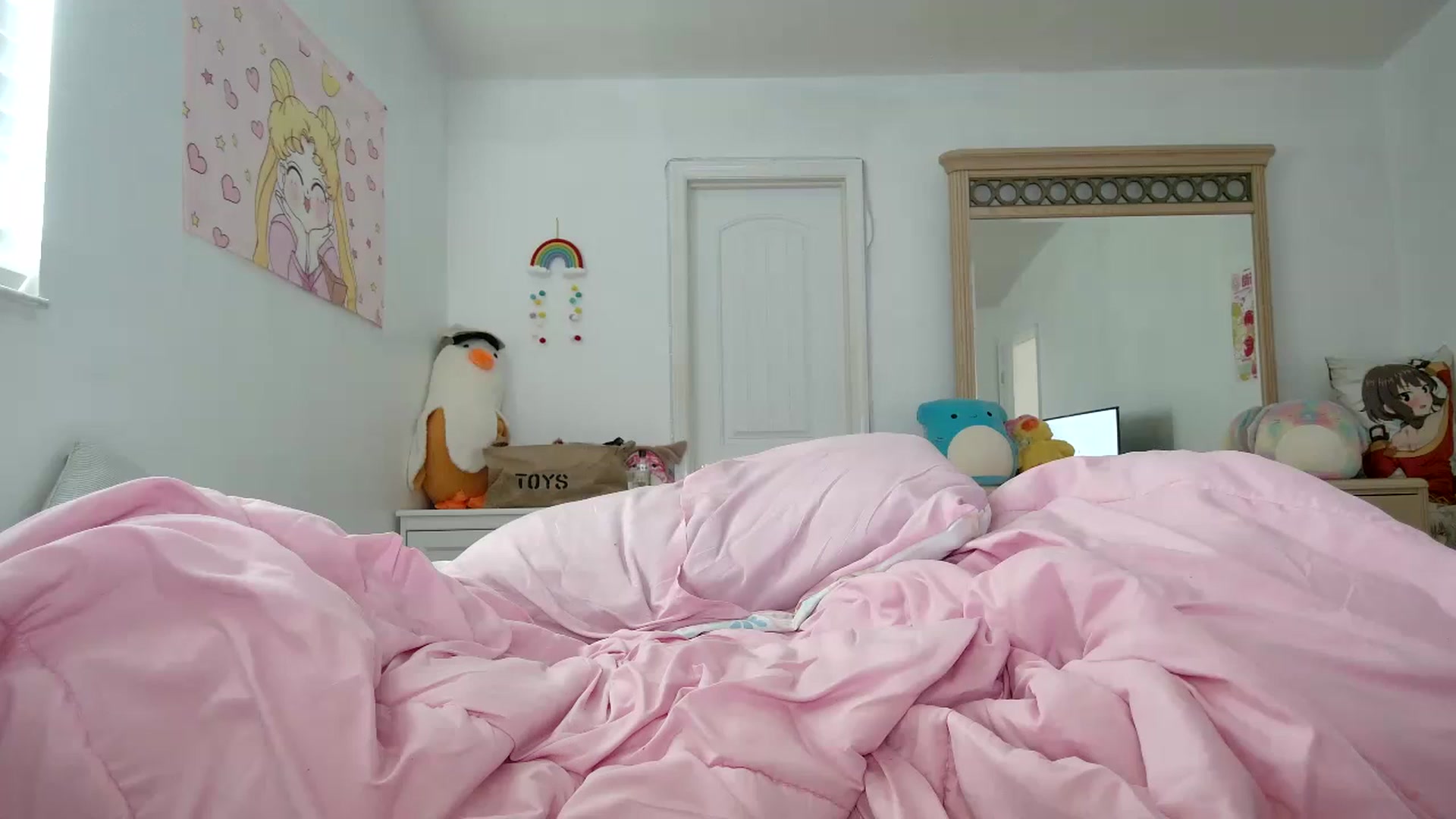 Gallery image thumbnail from DuckChan0's myfreecams stream on, 06/01/2023, 15:58 image 9 of 20