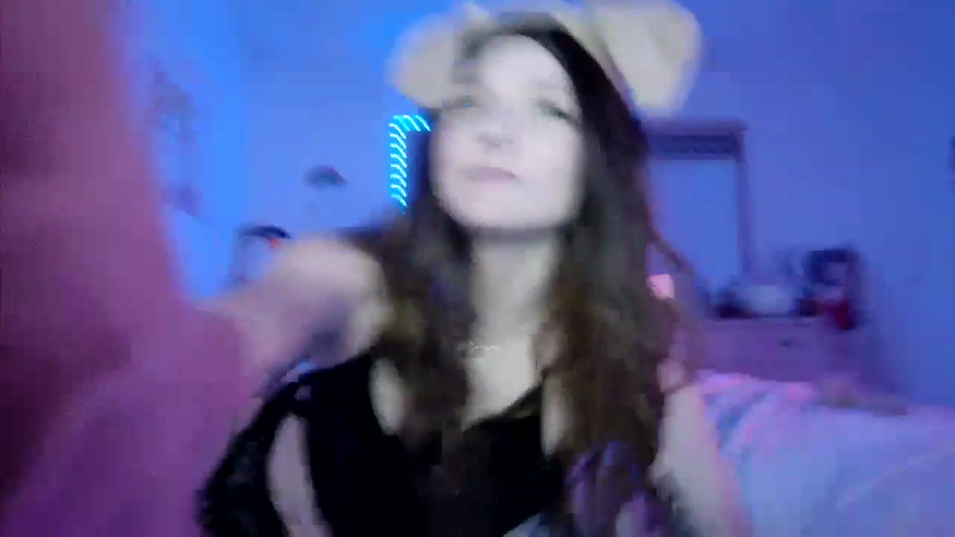 Gallery image thumbnail from DuckChan0's myfreecams stream on, 06/04/2023, 22:57 image 20 of 20