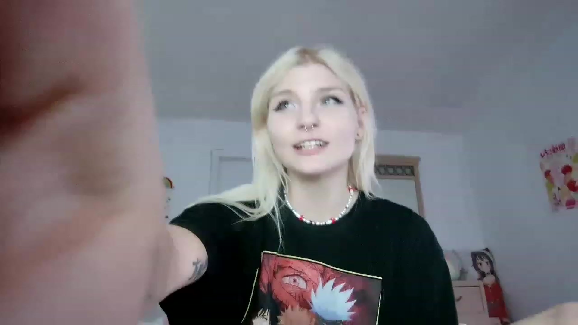 Gallery image thumbnail from DuckChan0's myfreecams stream on, 06/07/2023, 18:16 image 10 of 20