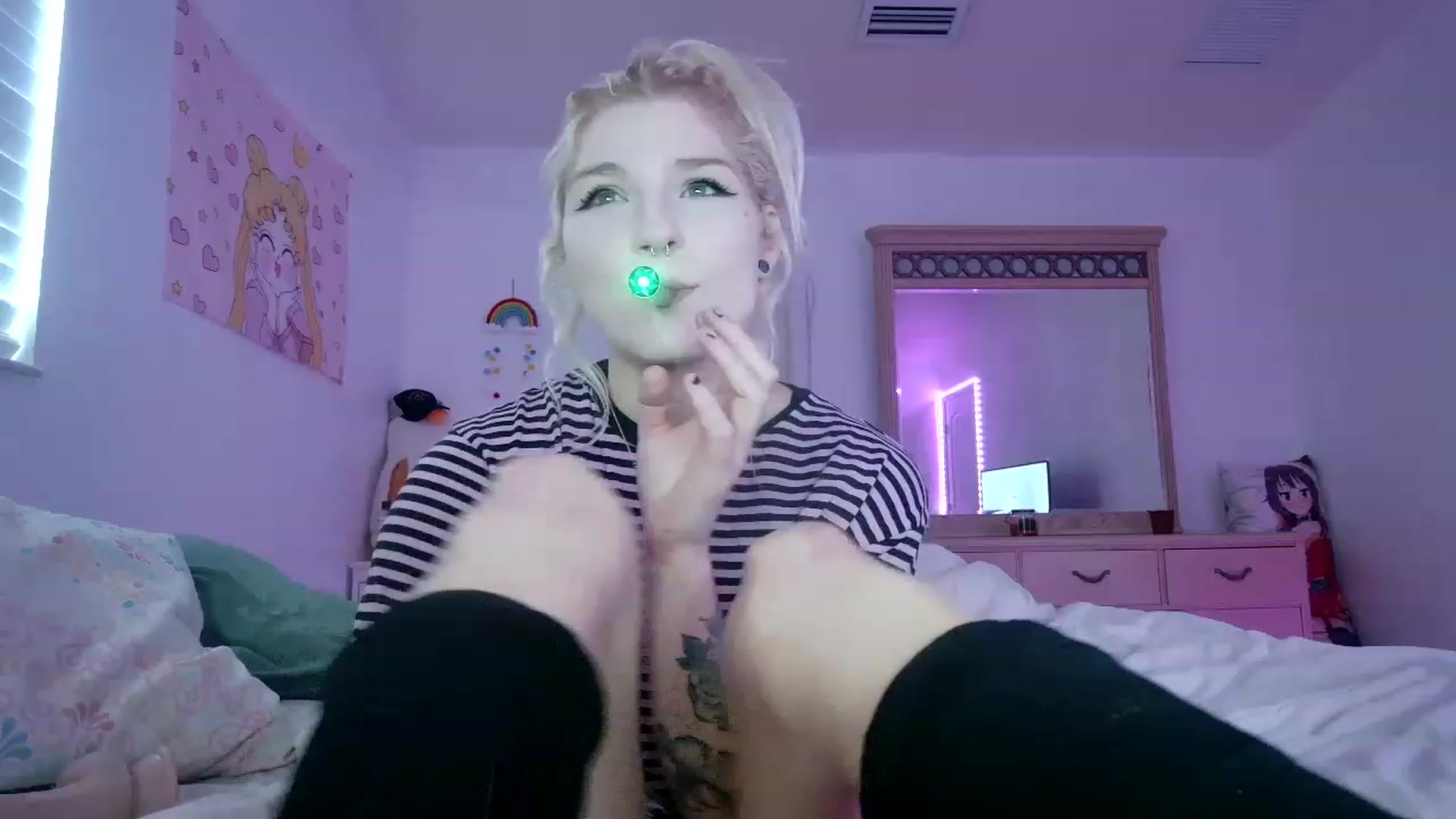 Gallery image thumbnail from DuckChan0's myfreecams stream on, 06/14/2023, 17:17 image 5 of 20