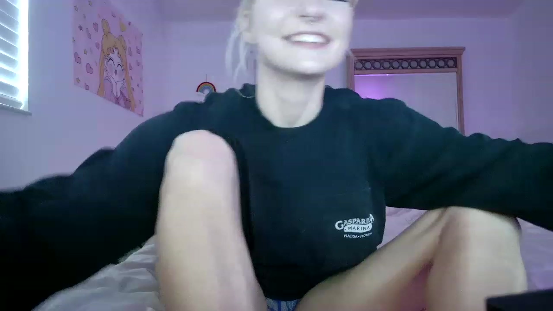 Gallery image thumbnail from DuckChan0's myfreecams stream on, 06/15/2023, 18:05 image 3 of 20