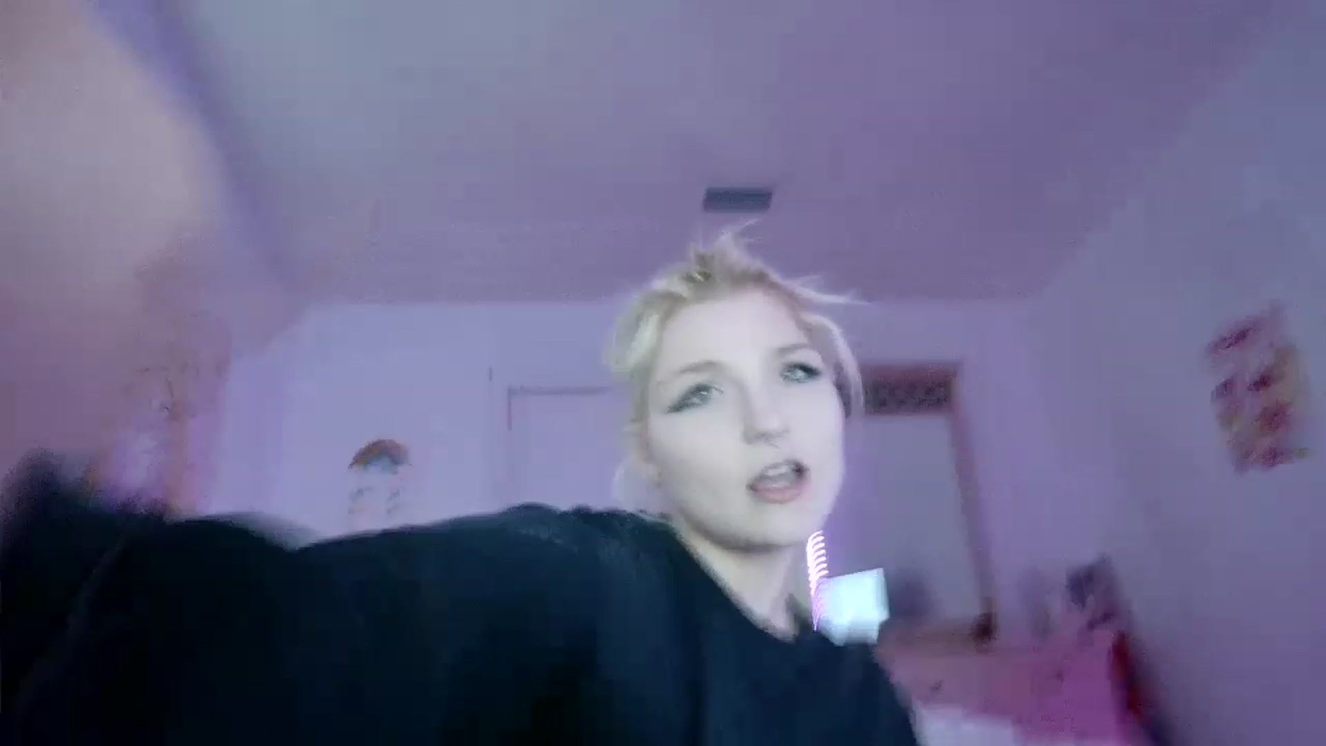 Gallery image thumbnail from DuckChan0's myfreecams stream on, 06/15/2023, 18:05 image 7 of 20