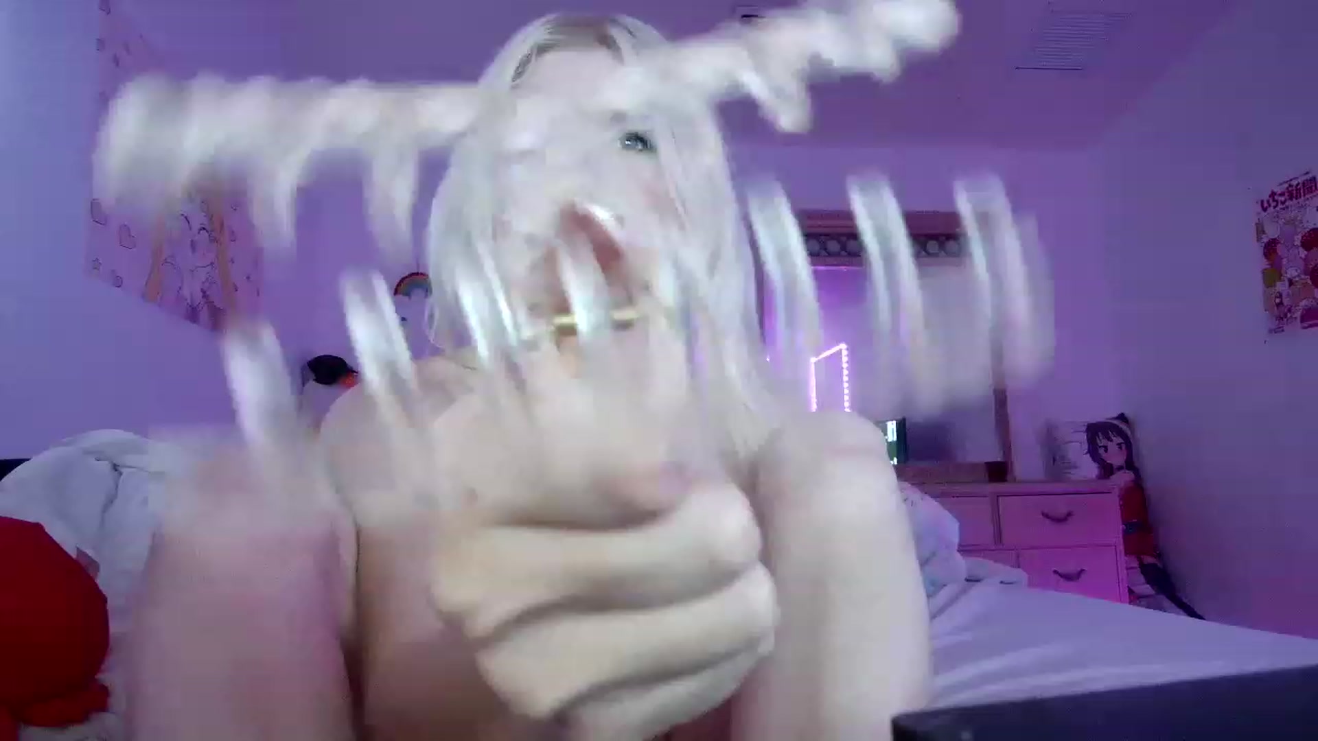 Gallery image thumbnail from DuckChan0's myfreecams stream on, 06/17/2023, 23:22 image 2 of 20