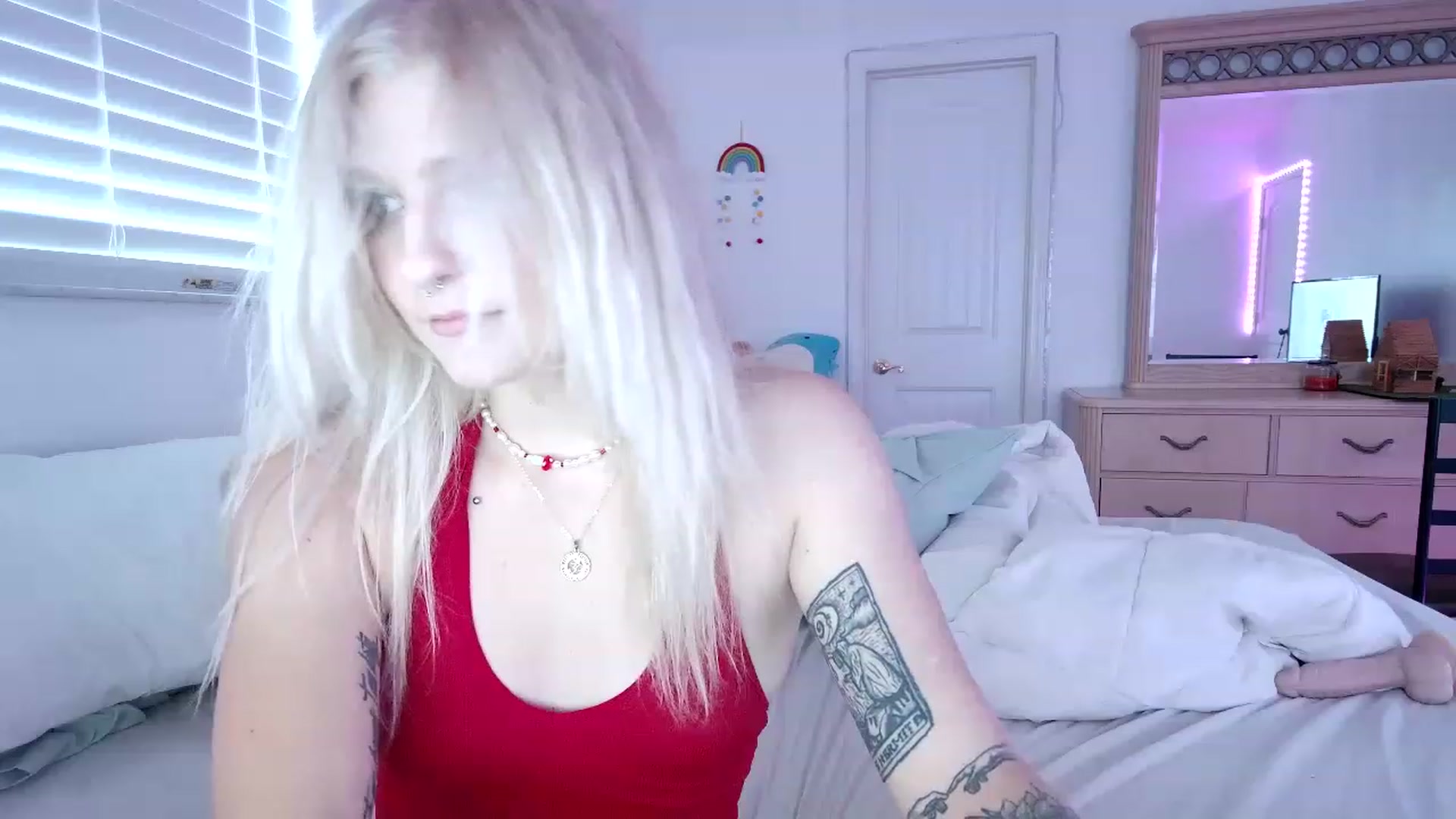 Gallery image thumbnail from DuckChan0's myfreecams stream on, 06/27/2023, 16:34 image 3 of 20