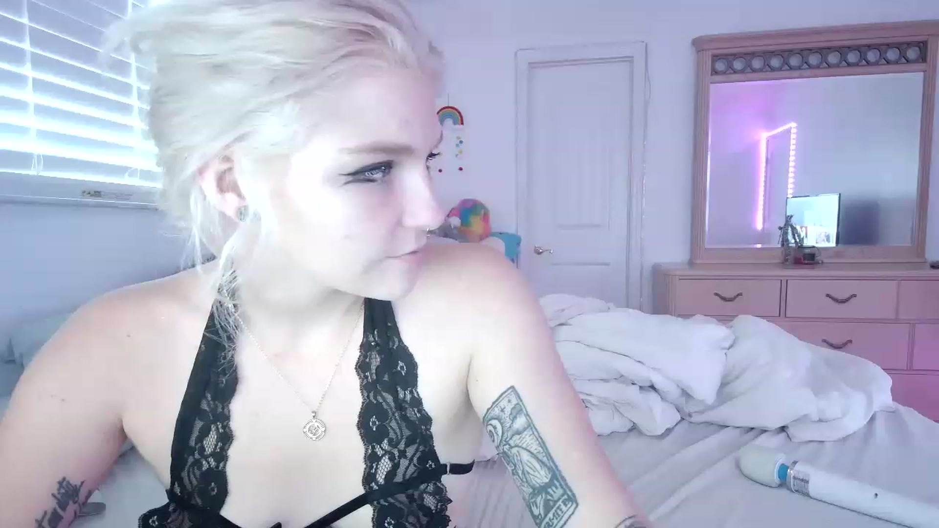 Gallery image thumbnail from DuckChan0's myfreecams stream on, 06/28/2023, 17:20 image 11 of 20