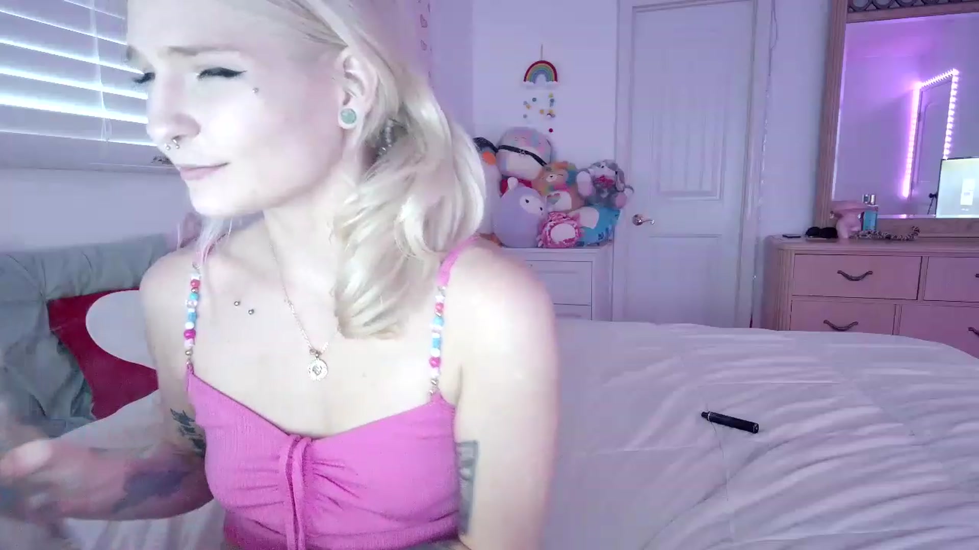 Gallery image thumbnail from DuckChan0's myfreecams stream on, 07/01/2023, 22:34 image 12 of 20