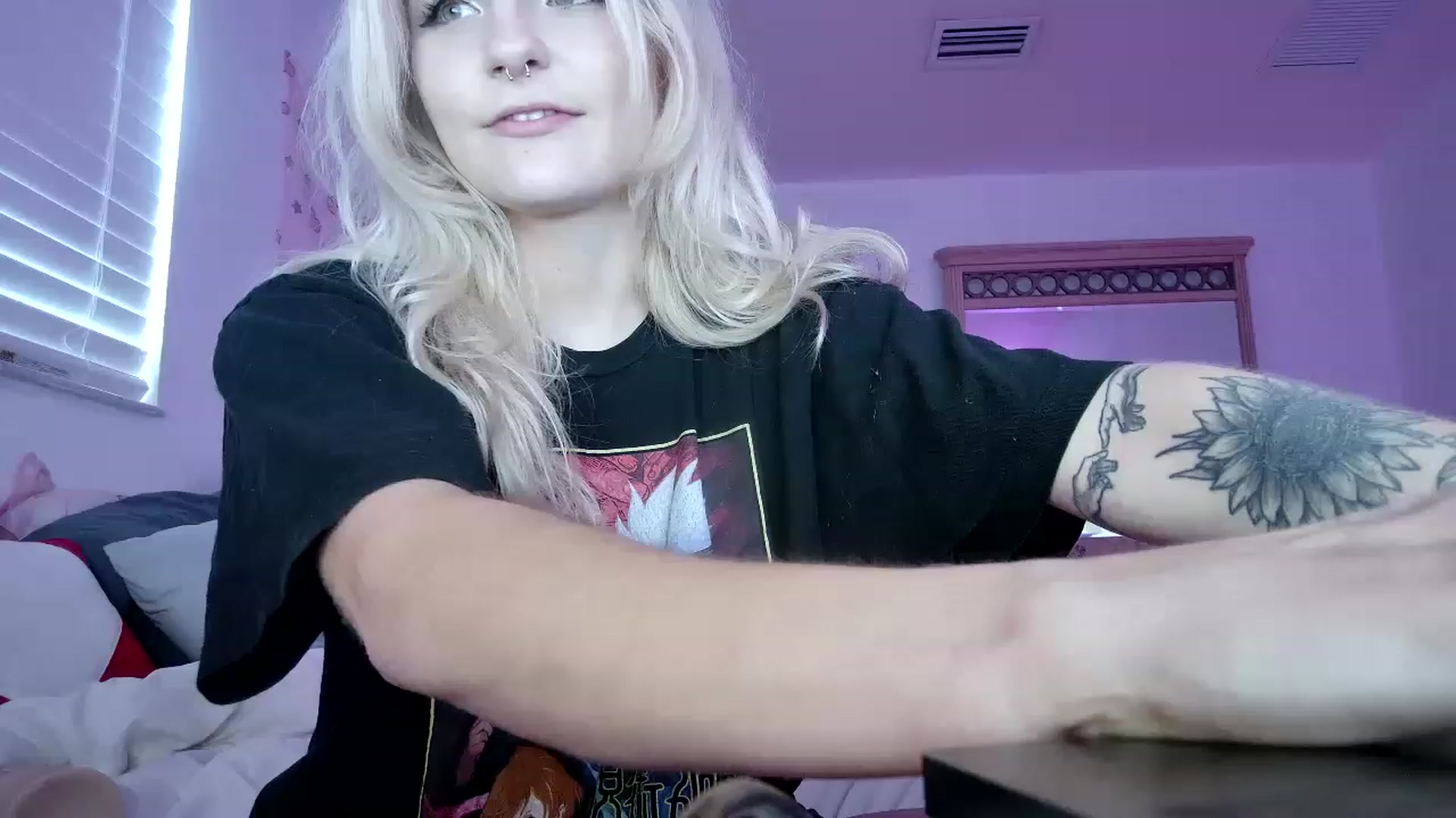 Gallery image thumbnail from DuckChan0's myfreecams stream on, 07/01/2023, 23:06 image 19 of 20