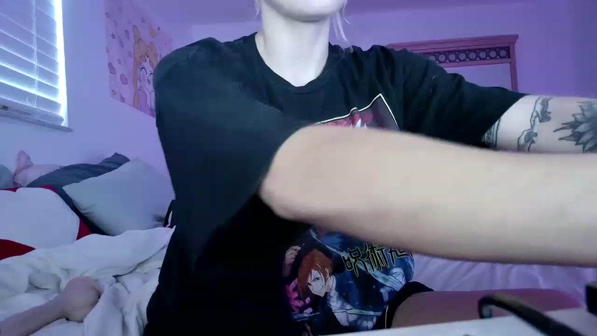 Gallery image thumbnail from DuckChan0's myfreecams stream on, 07/01/2023, 23:53 image 6 of 20