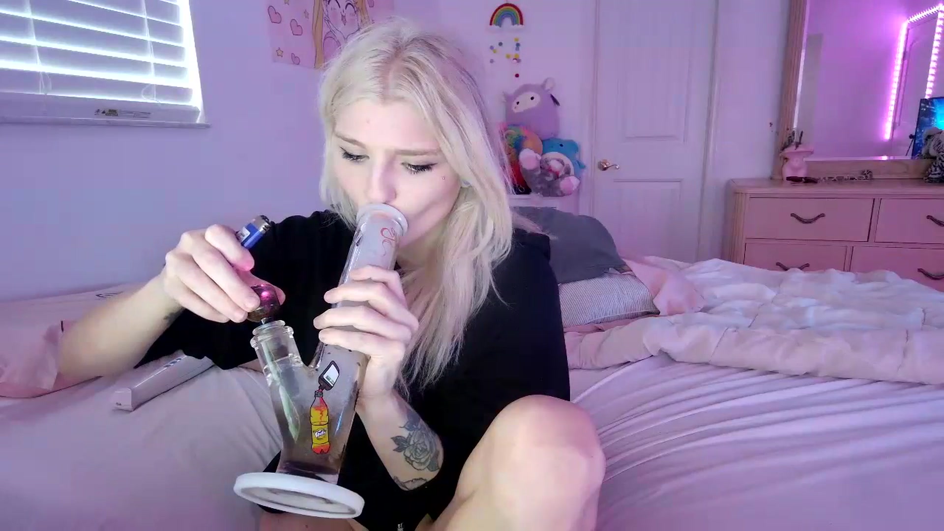 Gallery image thumbnail from DuckChan0's myfreecams stream on, 07/07/2023, 19:35 image 14 of 20