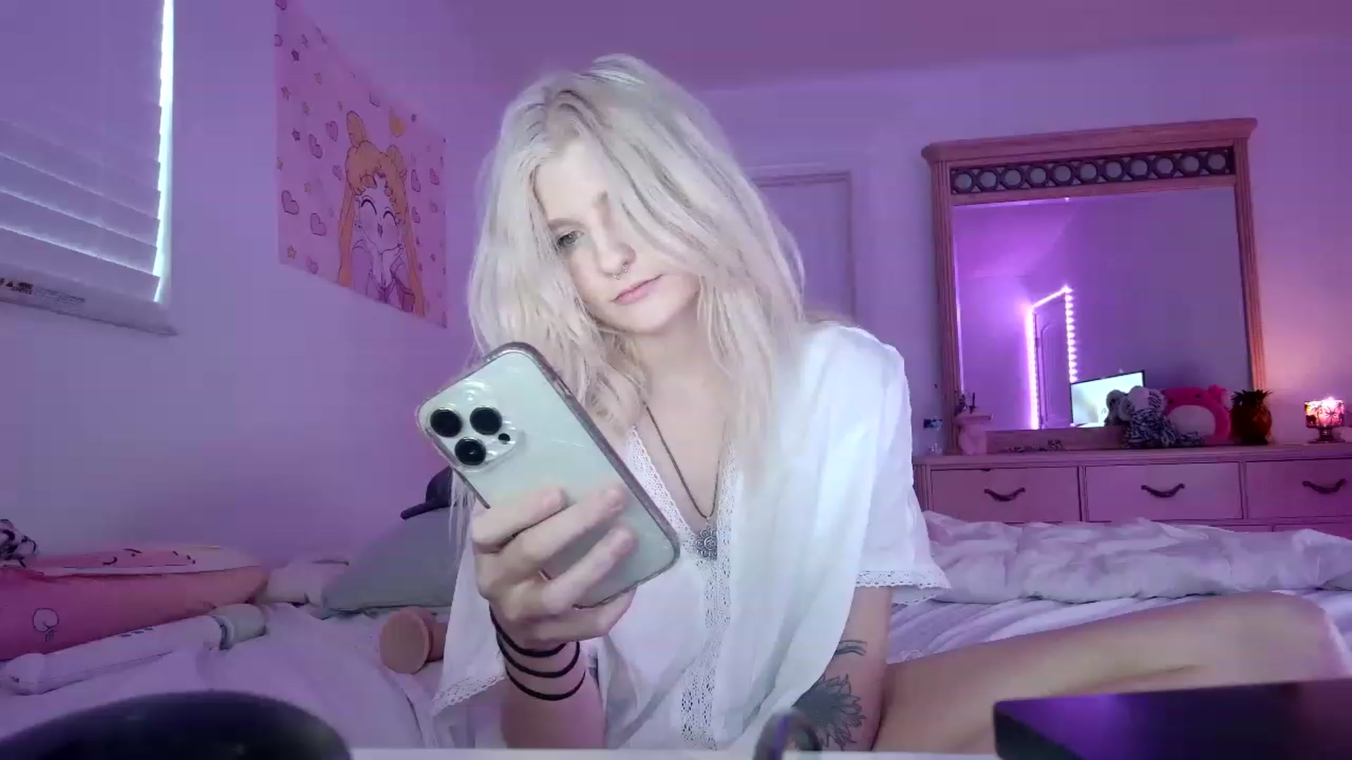 Gallery image thumbnail from DuckChan0's myfreecams stream on, 07/07/2023, 23:51 image 3 of 20
