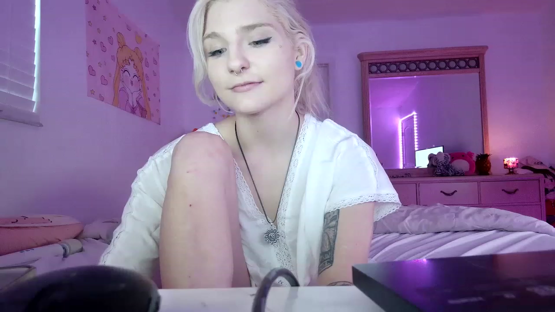 Gallery image thumbnail from DuckChan0's myfreecams stream on, 07/07/2023, 23:51 image 6 of 20