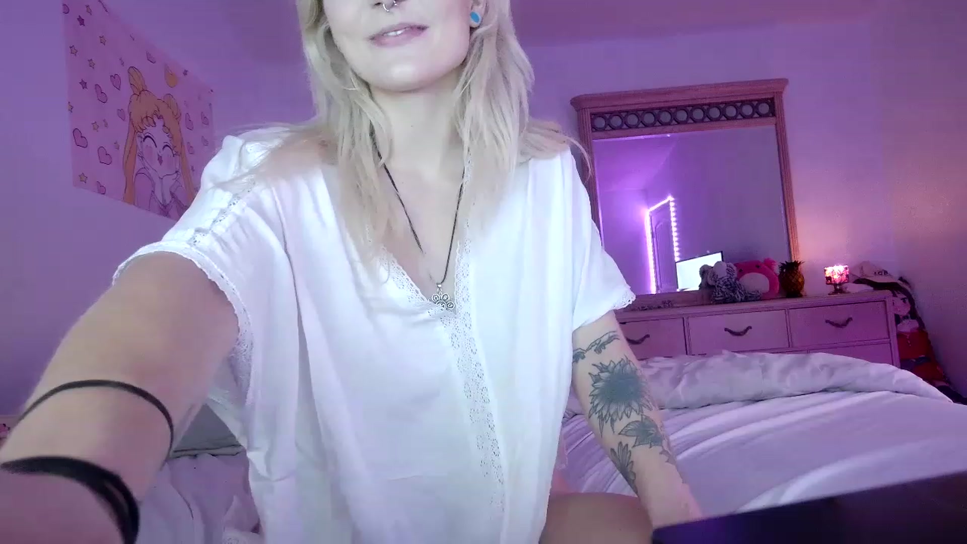 Gallery image thumbnail from DuckChan0's myfreecams stream on, 07/07/2023, 23:51 image 9 of 20