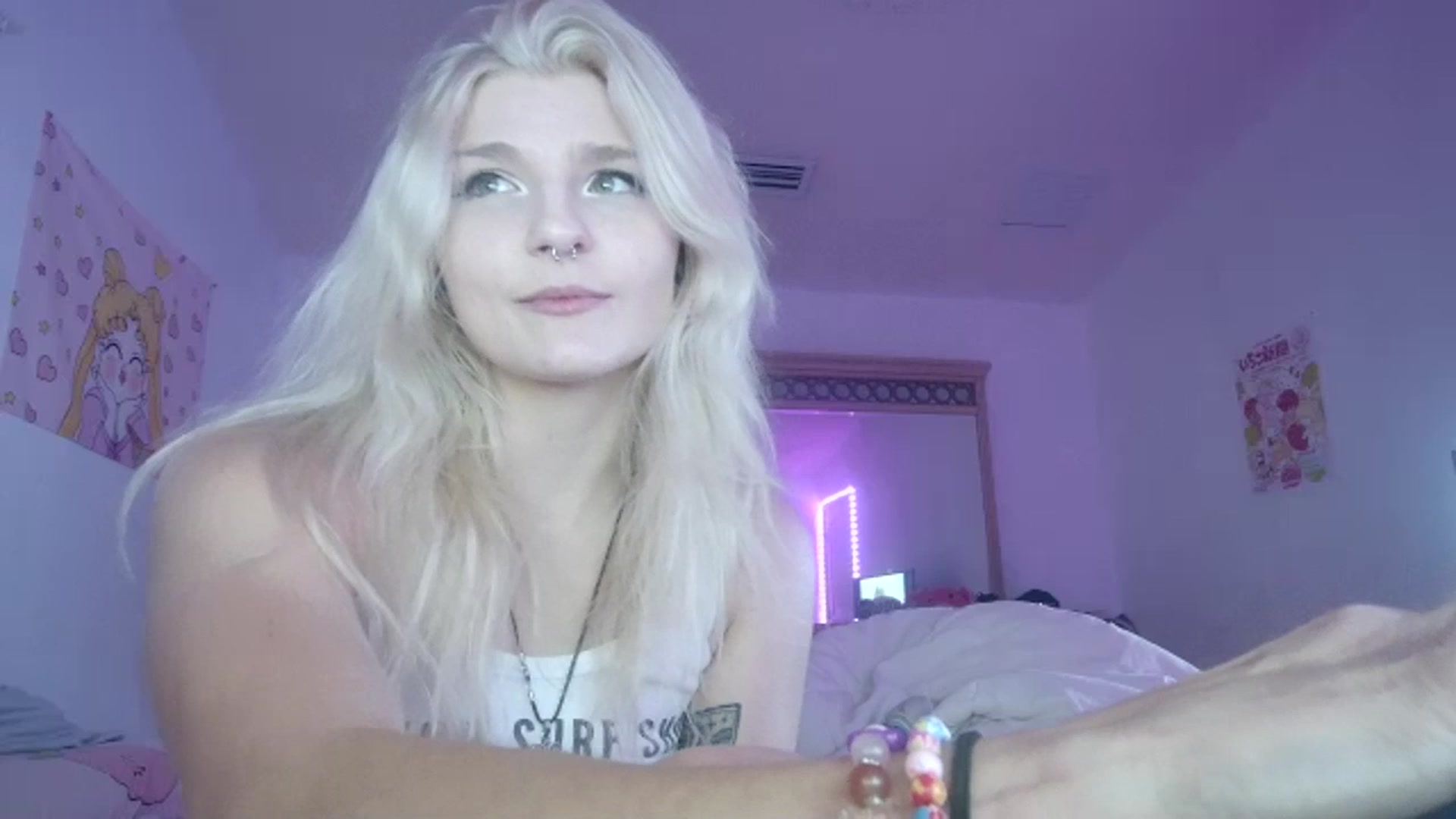 Gallery image thumbnail from DuckChan0's myfreecams stream on, 07/09/2023, 23:20 image 2 of 20