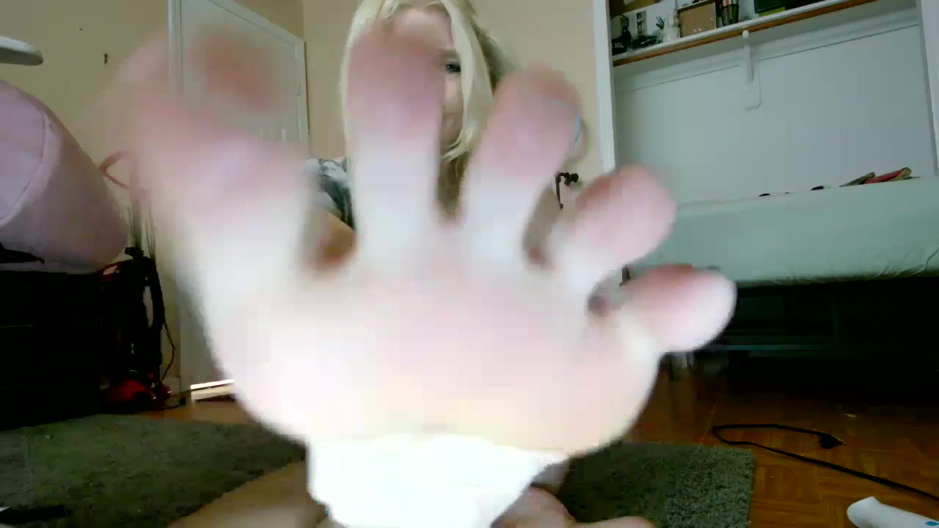 Gallery image thumbnail from DuckChan0's myfreecams stream on, 07/13/2023, 16:06 image 20 of 20