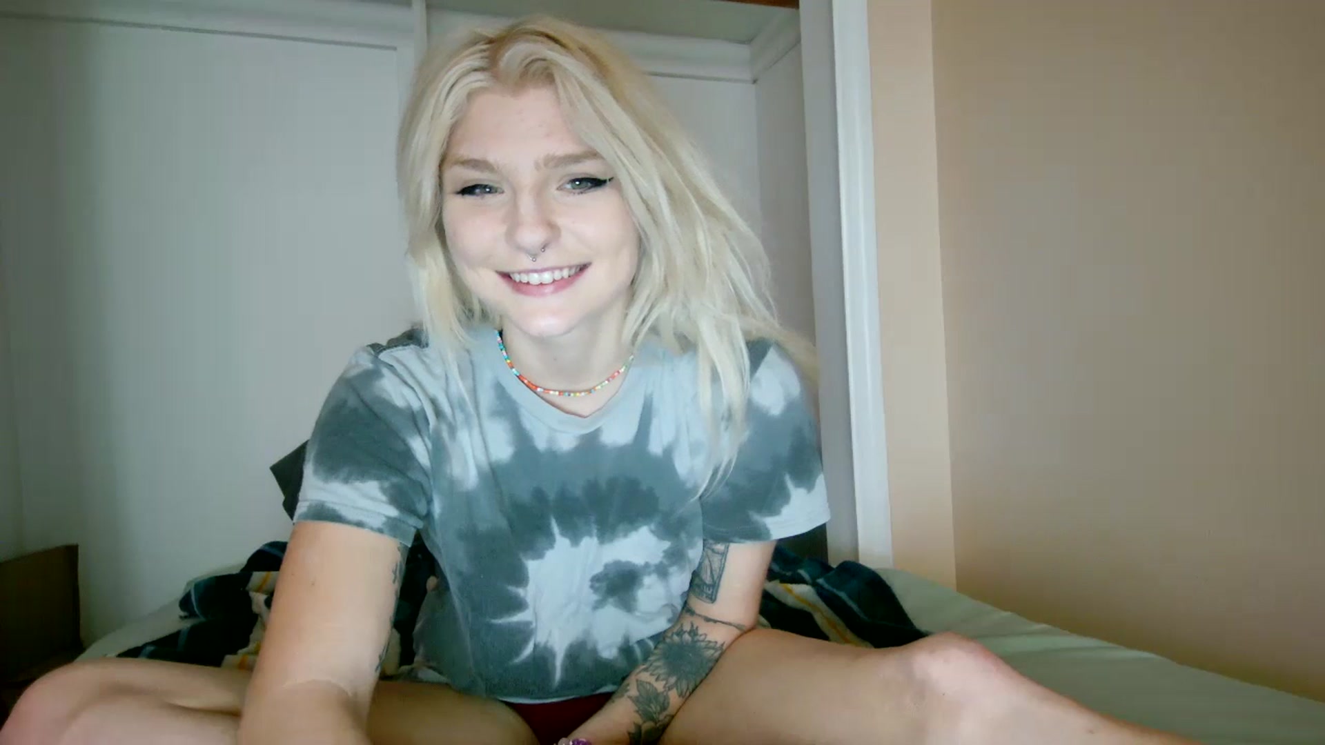 Gallery image thumbnail from DuckChan0's myfreecams stream on, 07/13/2023, 16:06 image 5 of 20