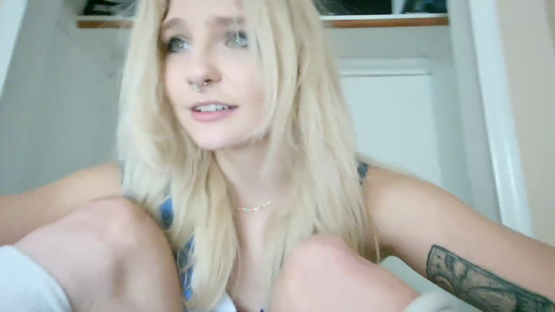 Gallery image thumbnail from DuckChan0's myfreecams stream on, 07/14/2023, 17:55 image 13 of 20